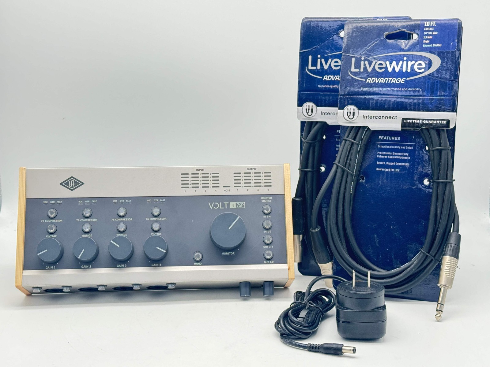 Universal Audio Volt 476P 4-Ch USB-C Audio Interface w/ 2 Cables Used