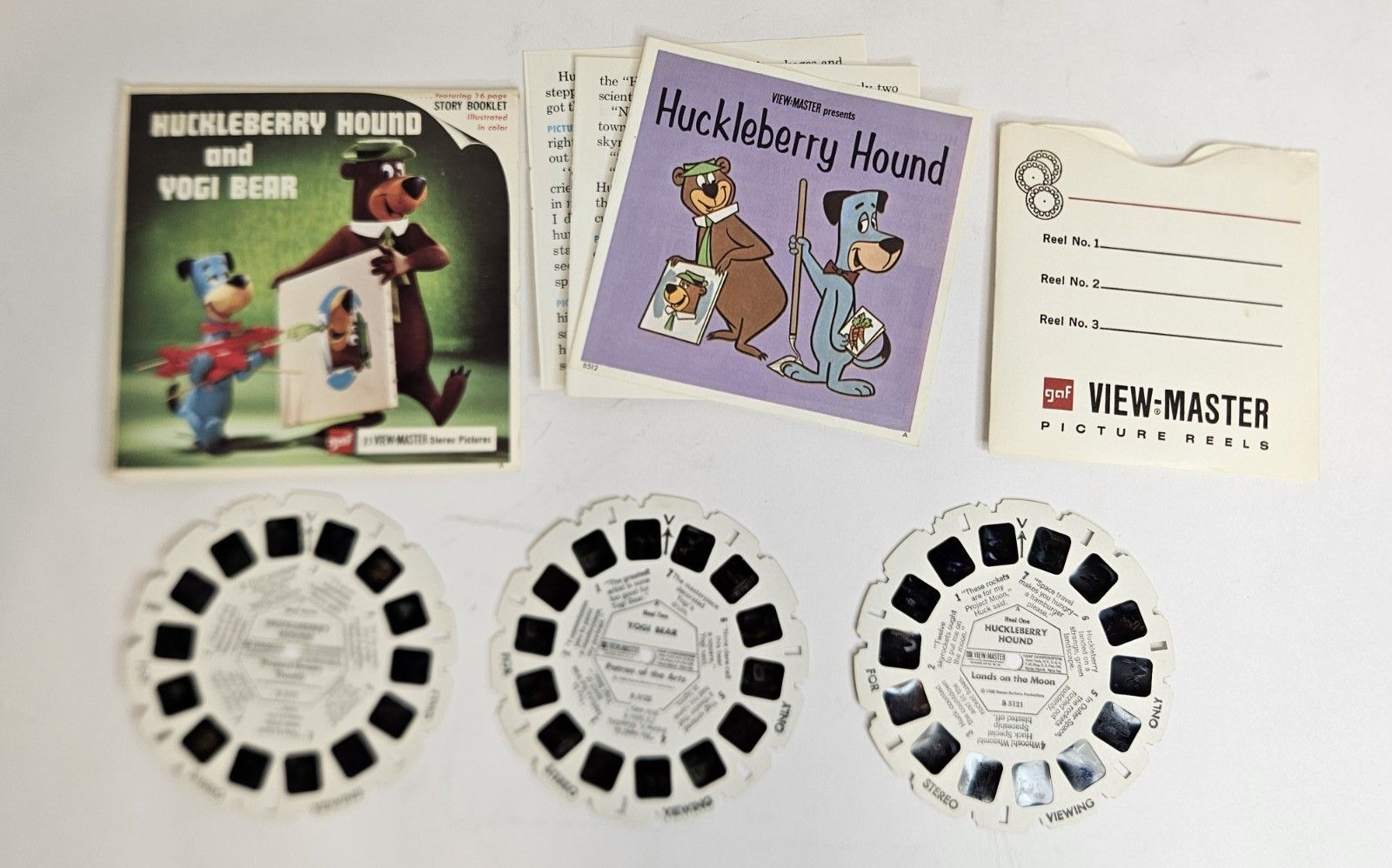 Vintage View-Master Junior Projector w/ Box, Reels & Paperwork – Powers On –