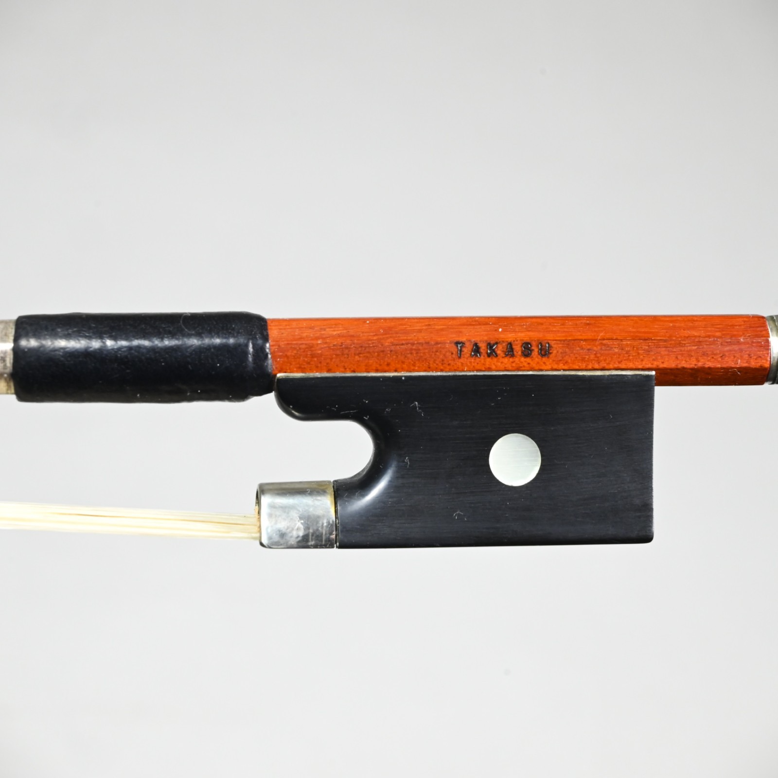 TAKASU Violin Bow (Intermediate), 4/4, Japan - Pernambuco