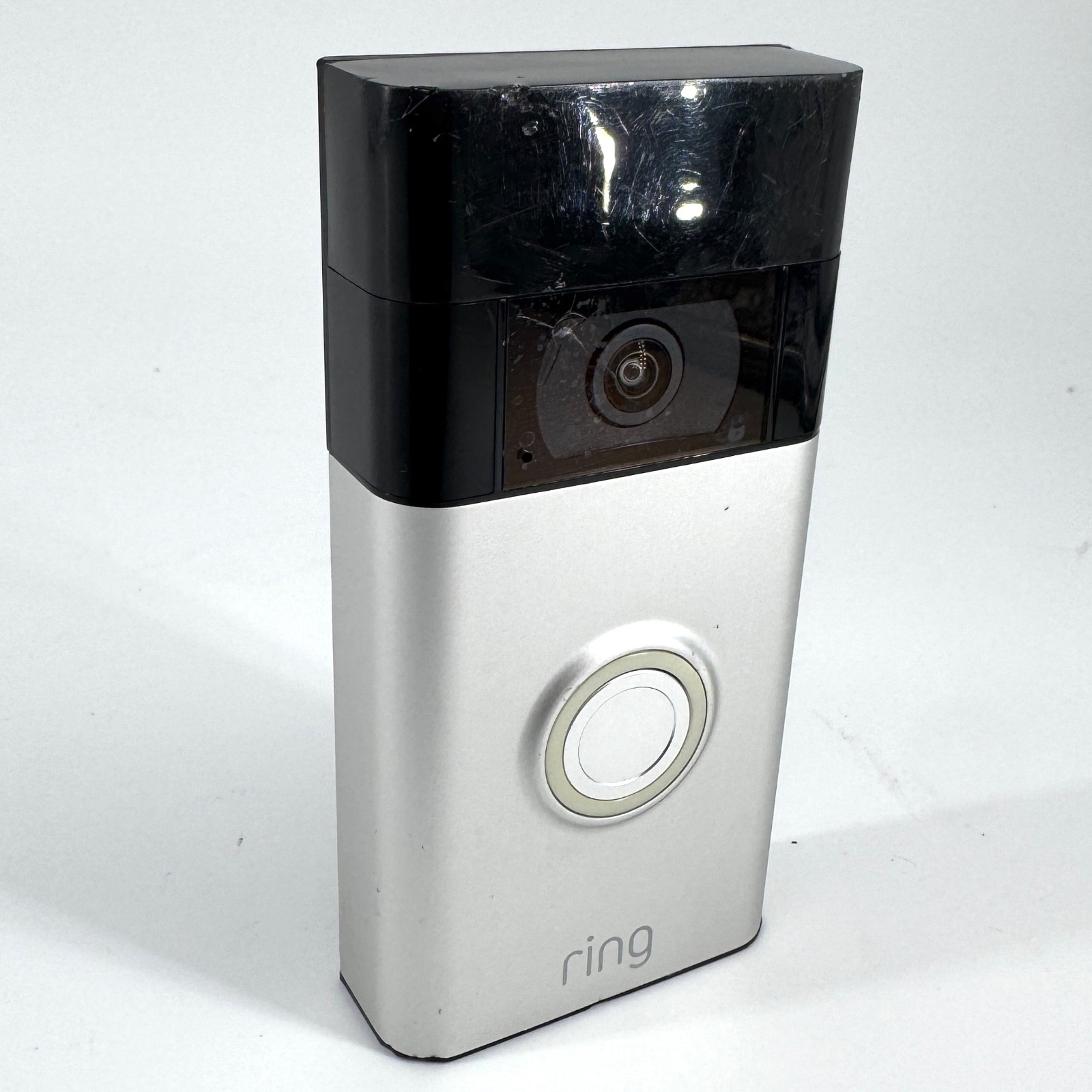 Ring 2nd Gen 5UM5E5 Silver & Black Night Vision 2-Way Talk 1080p Video Door Bell