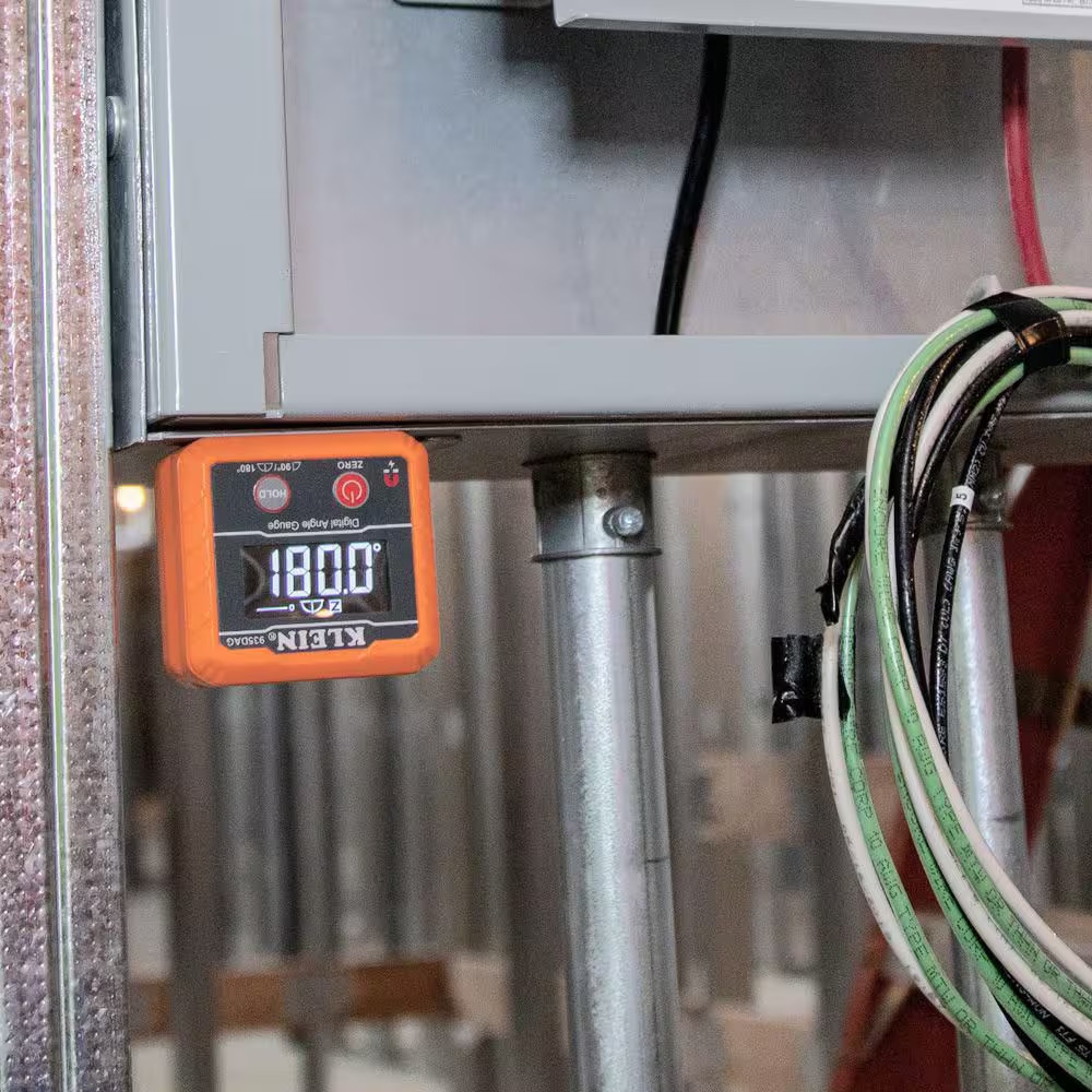 Digital Angle Gauge and Digital Leveler, Magnetic Mount