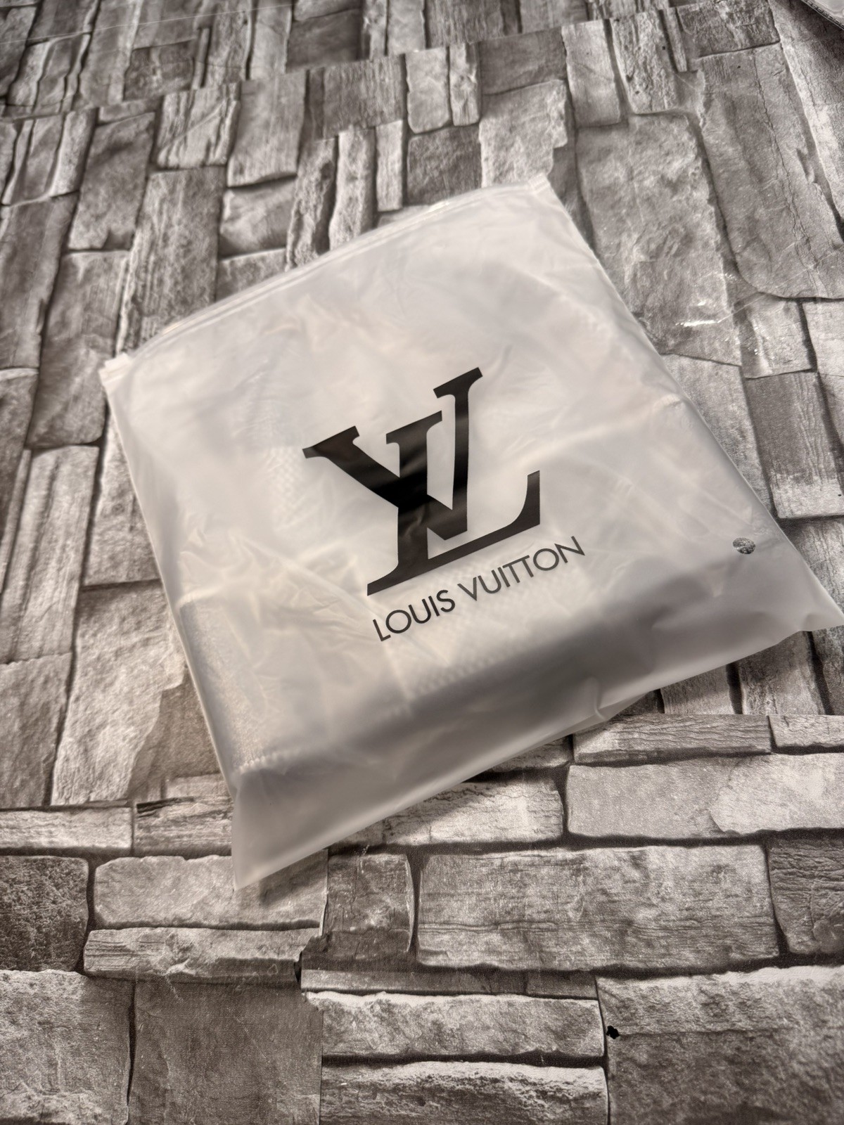 Gray Monogram Knit Beanie LV Patch Logo - One Size - L284