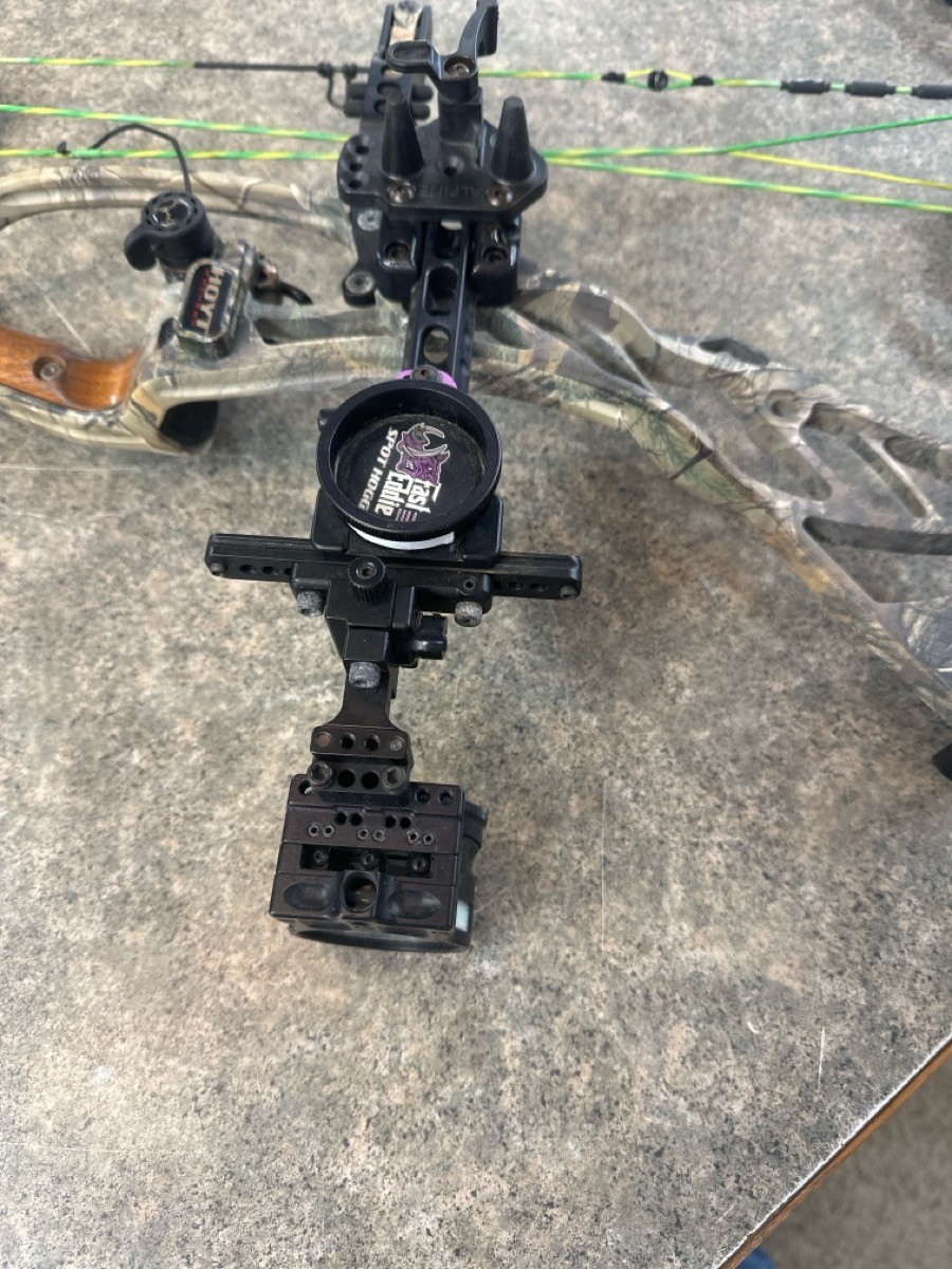 HOYT ARCHERY DEFIANT (TPS039354)