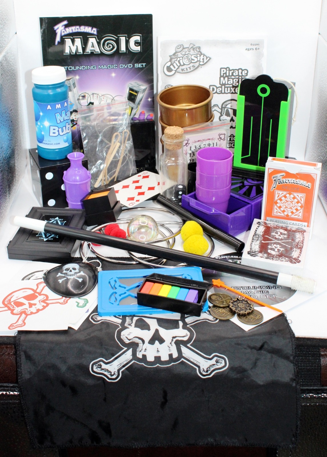LOT Kids' MAGIC TRICKS / Curiosity Pirate Magic Deluxe and Fantasma Kits + Bonus