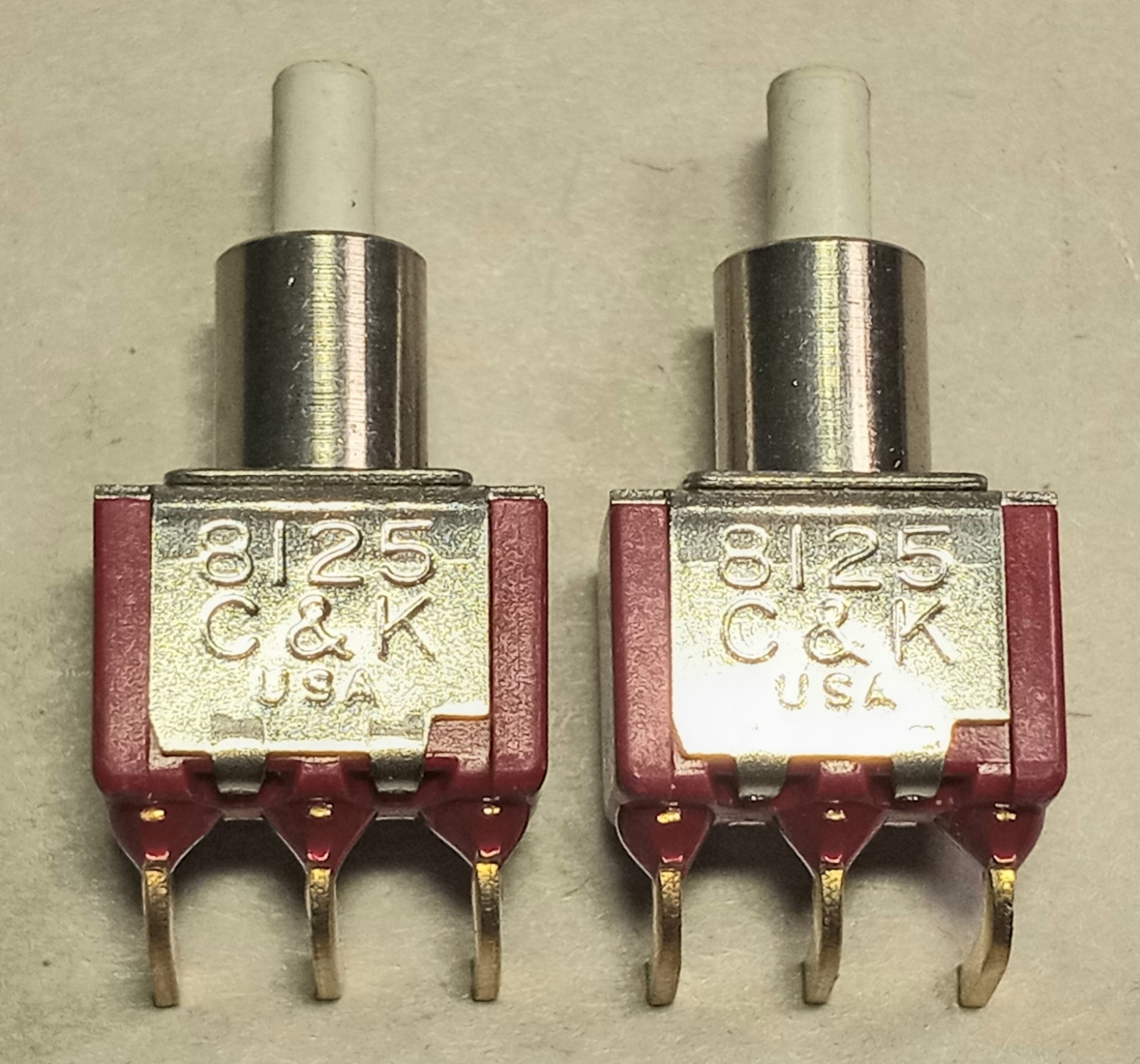 2pc C&K 8125 PUSHBUTTON SWITCH SPDT 1A 120V PCB Mount Right Angle Made In U.S.A.