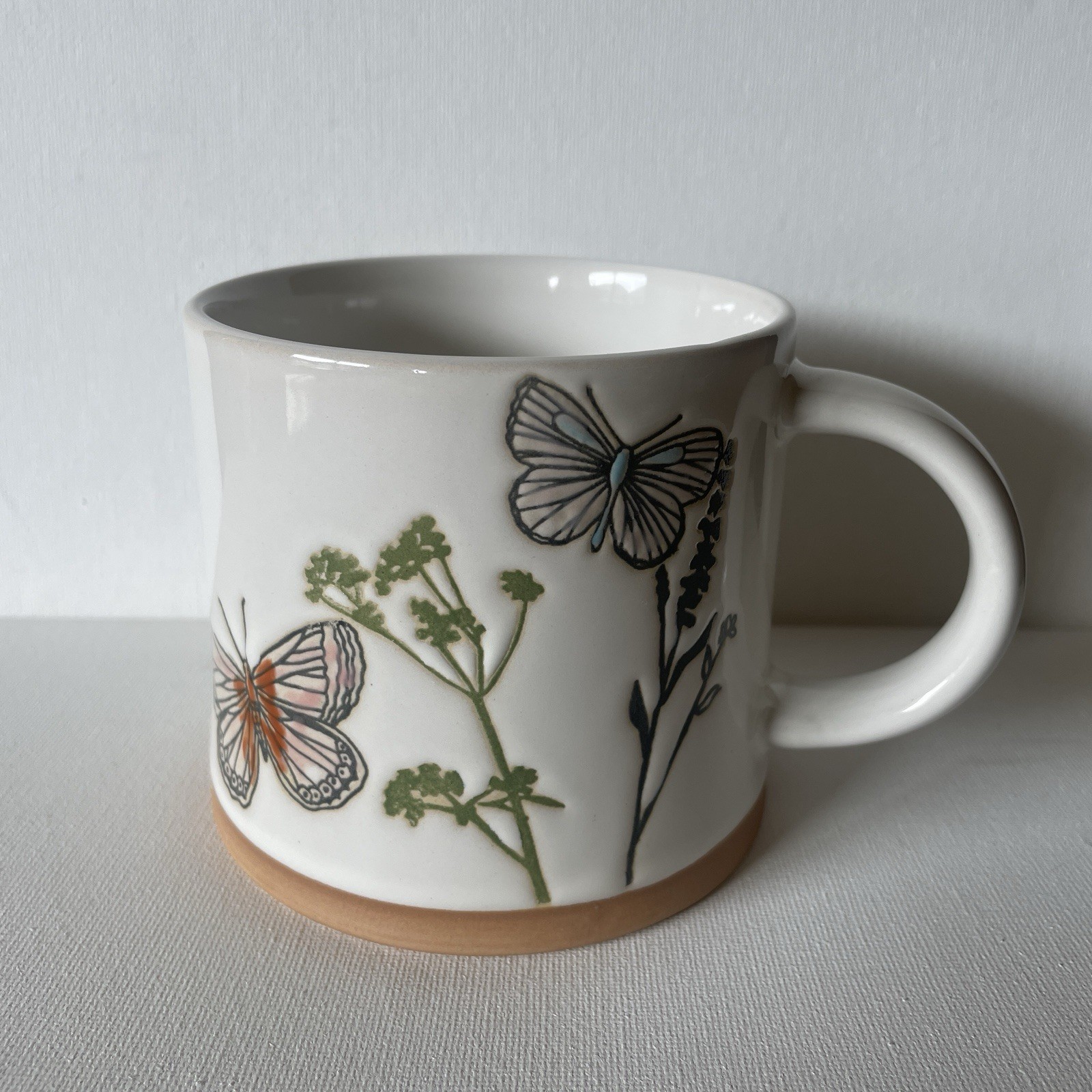 Spectrum Designz “Chandler Moth” Ceramic Coffee Tea Mug 17 OZ