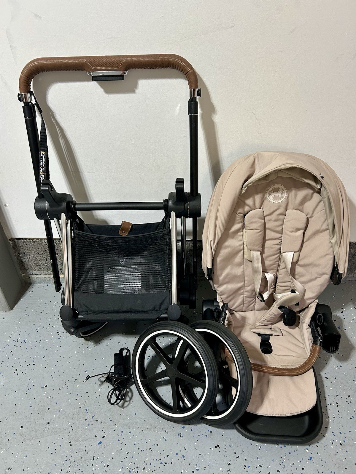 NEW Cybex E-PRIAM Electric Stroller Beige Silver Frame with Battery & Charger