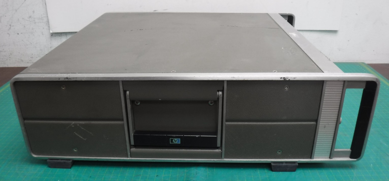 HP 8640B RF Signal Generator