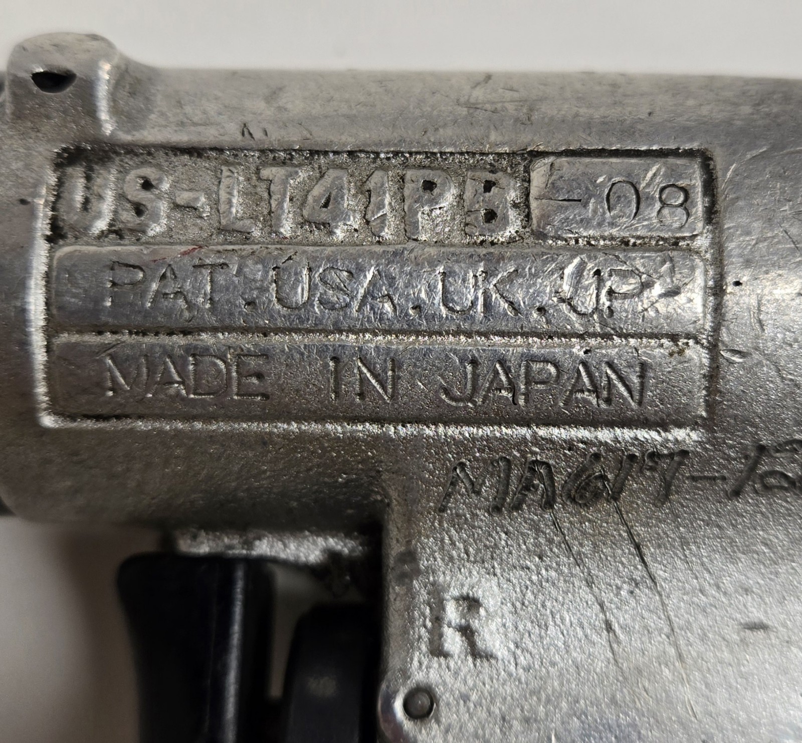 URYU US-LT41PB-08 PISTOL GRIP AIR SCREWDRIVER.