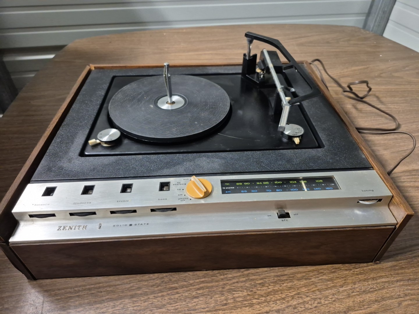 Zenith Compact Stereo System Am/fm Record Player D583 Read Description