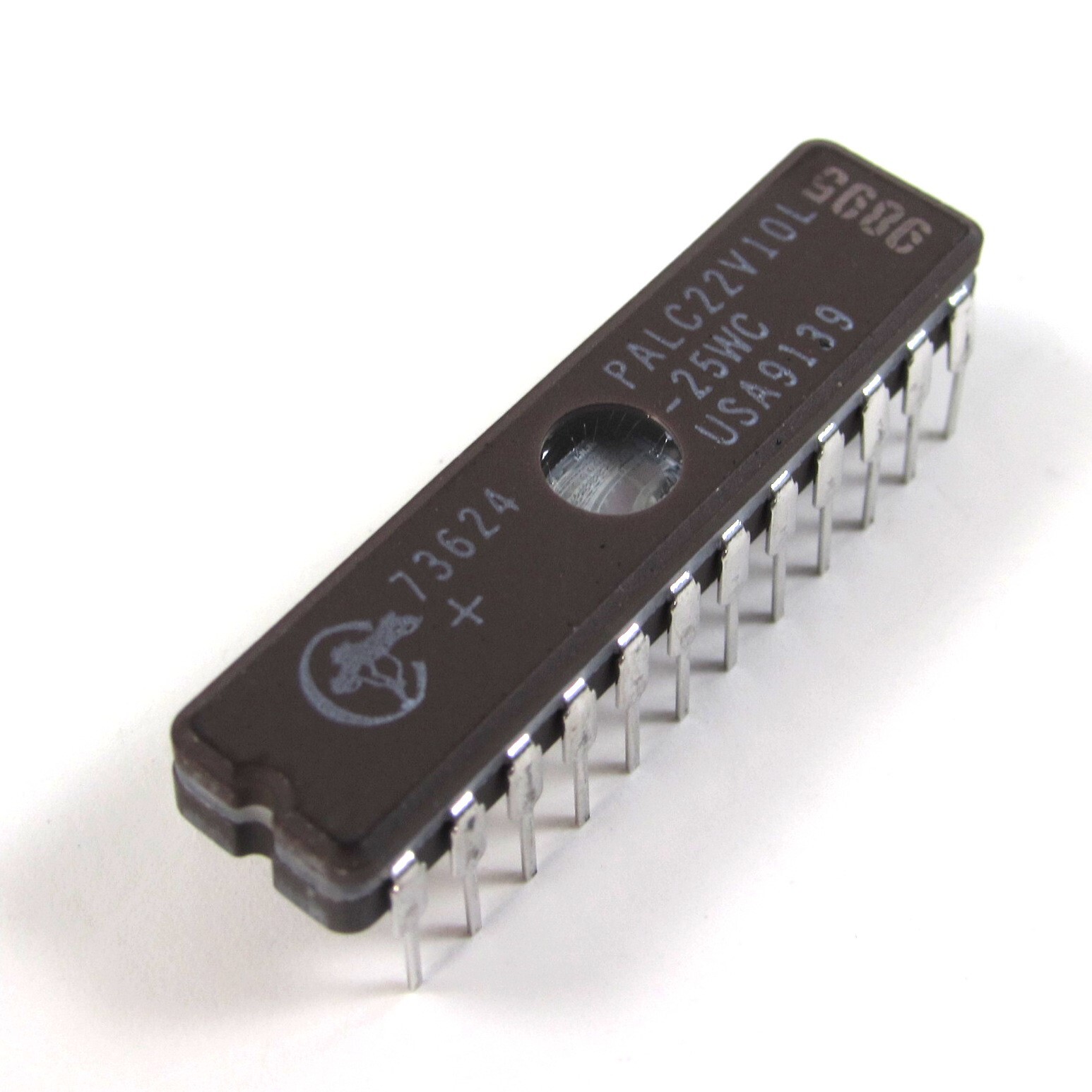LOT of 10 Cypress PALC22V10L-25WC Reprogrammable CMOS EPROM DIP