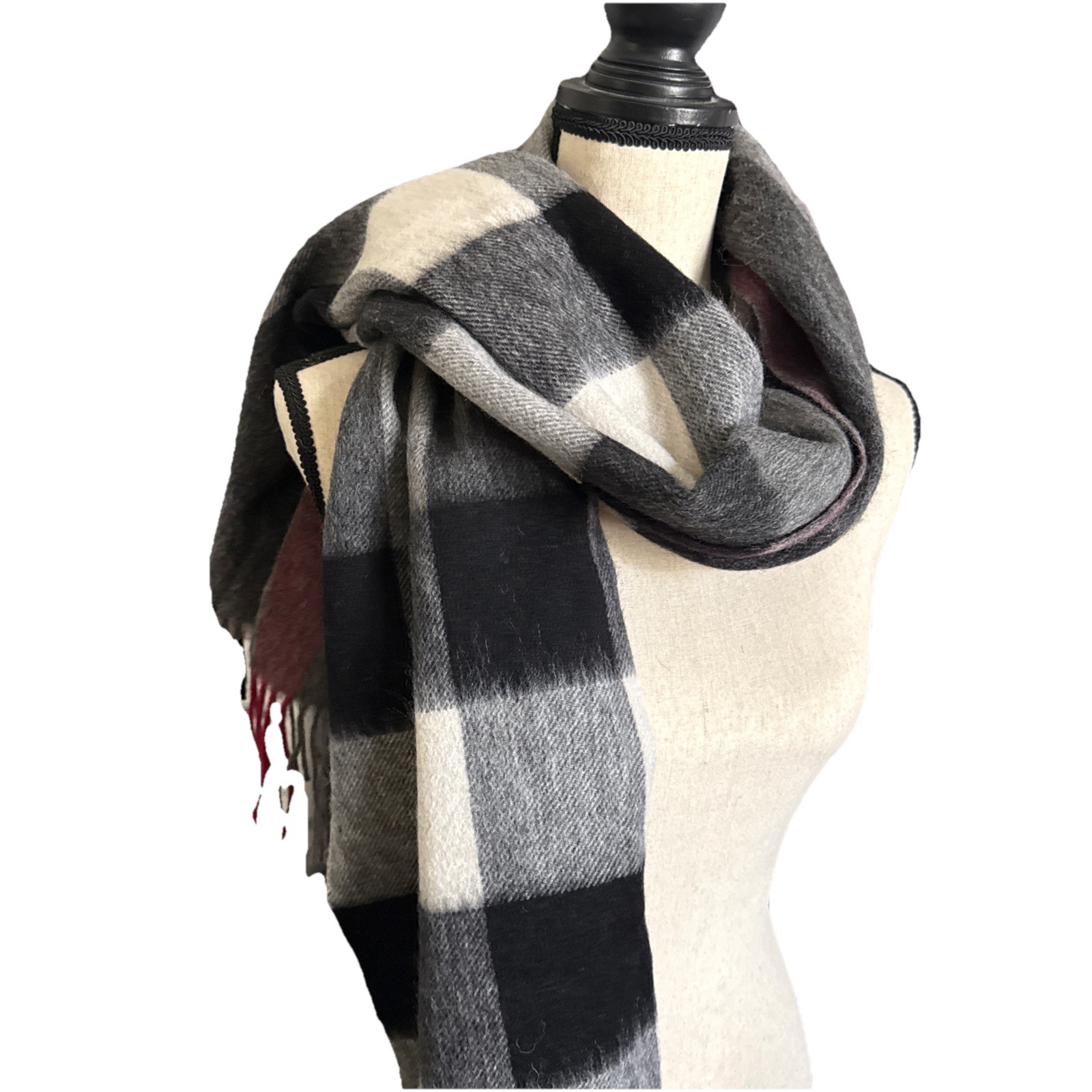I k Illustrious Knitting 100% Wool Scarf NWT Gorpcore Unisex