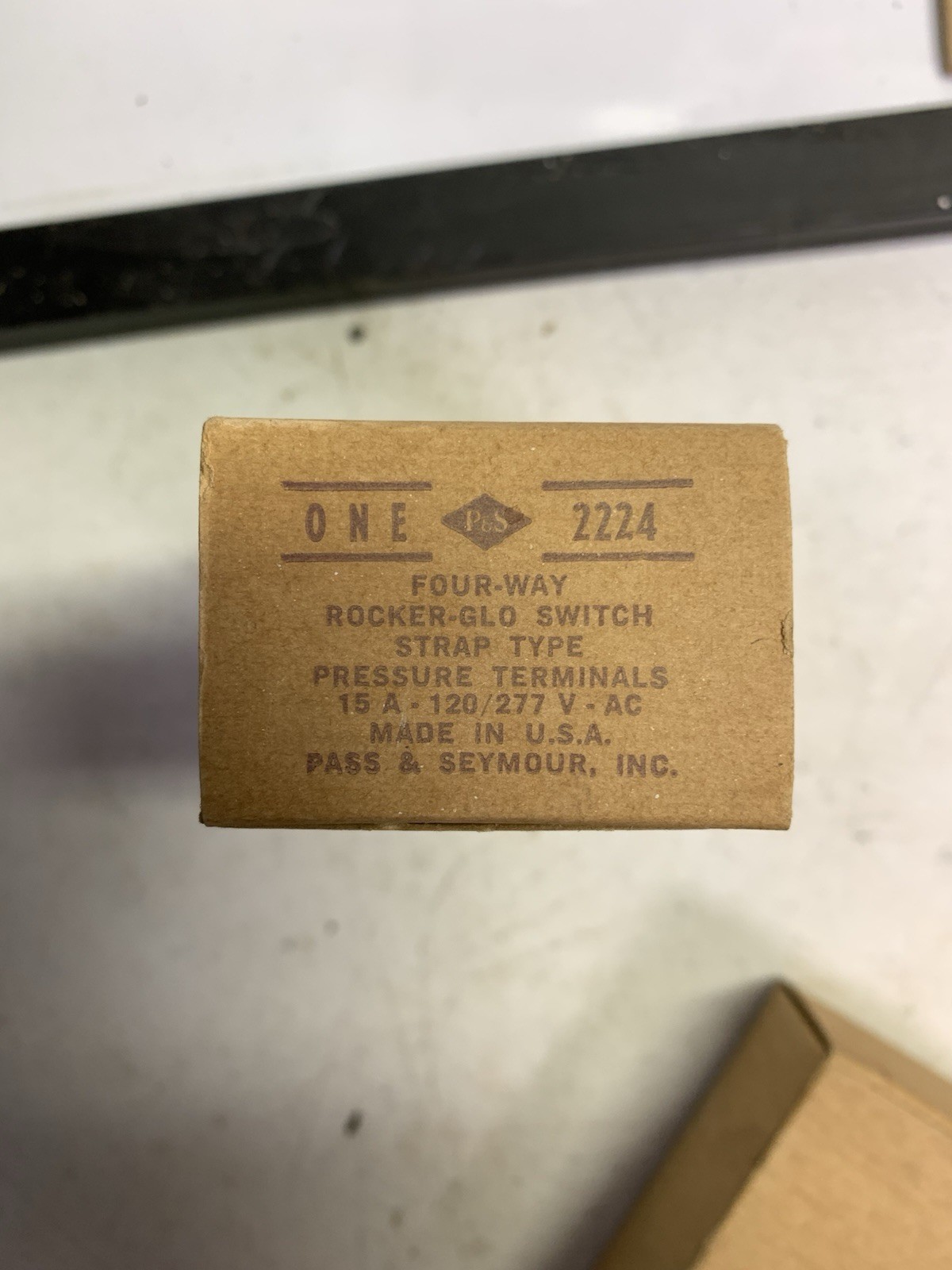 ass and Seymour Four-Way Rocker-Glo Switch 2224