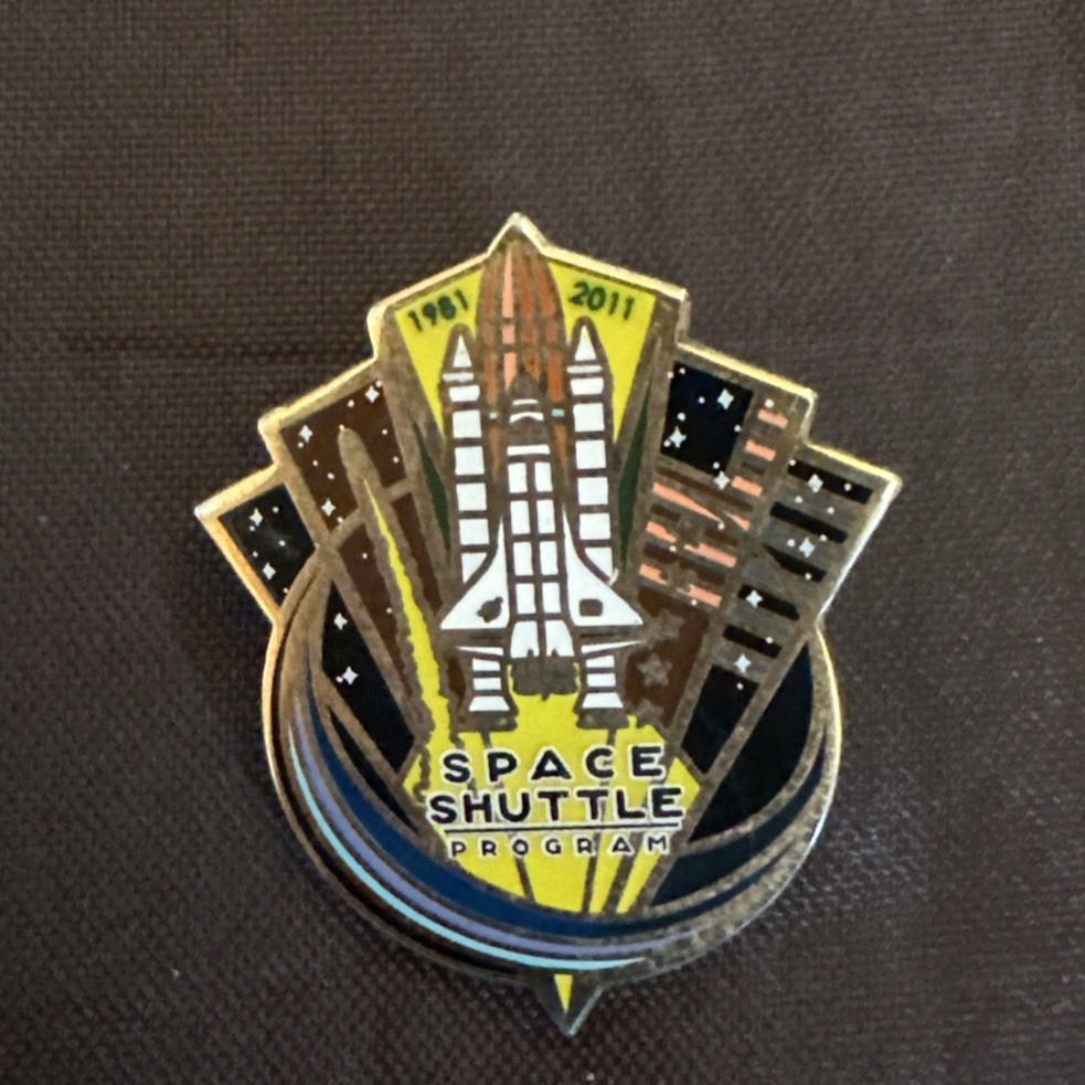 NASA End Of The Space Shuttle Program 1981-2011 Commemorative Pin