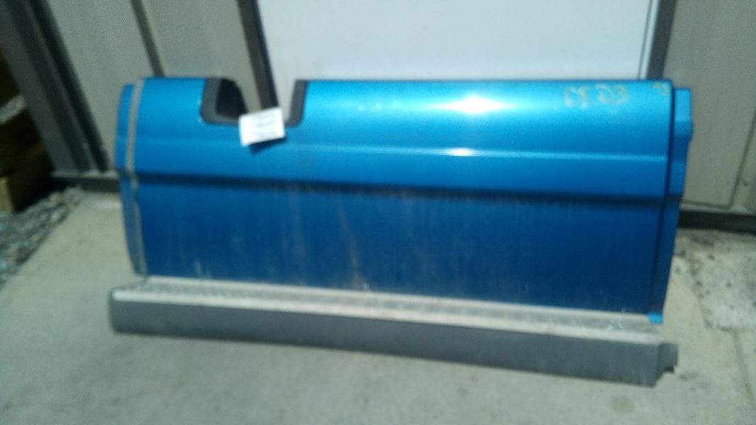 2010 Freightliner Cascadia Left Driver Side Skirt 52"  (7043452