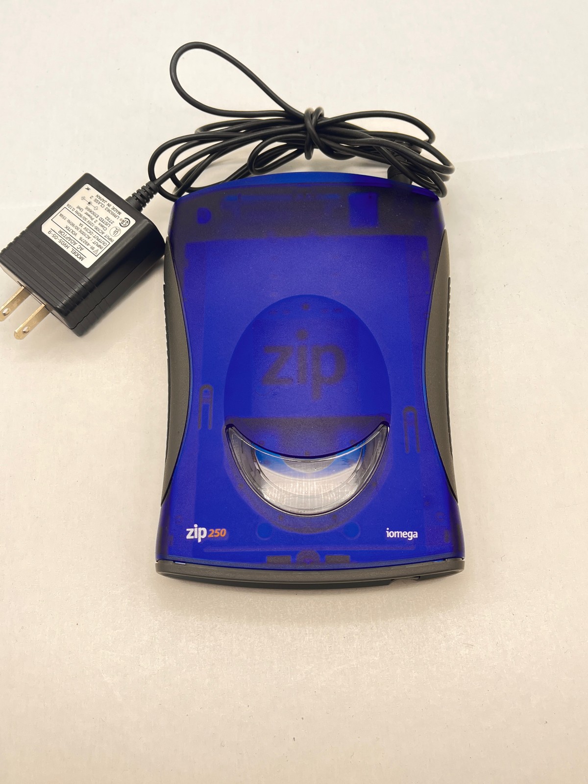 iomega Zip 250 External Drive Blue w/ Power Adapter Z250USBPCM