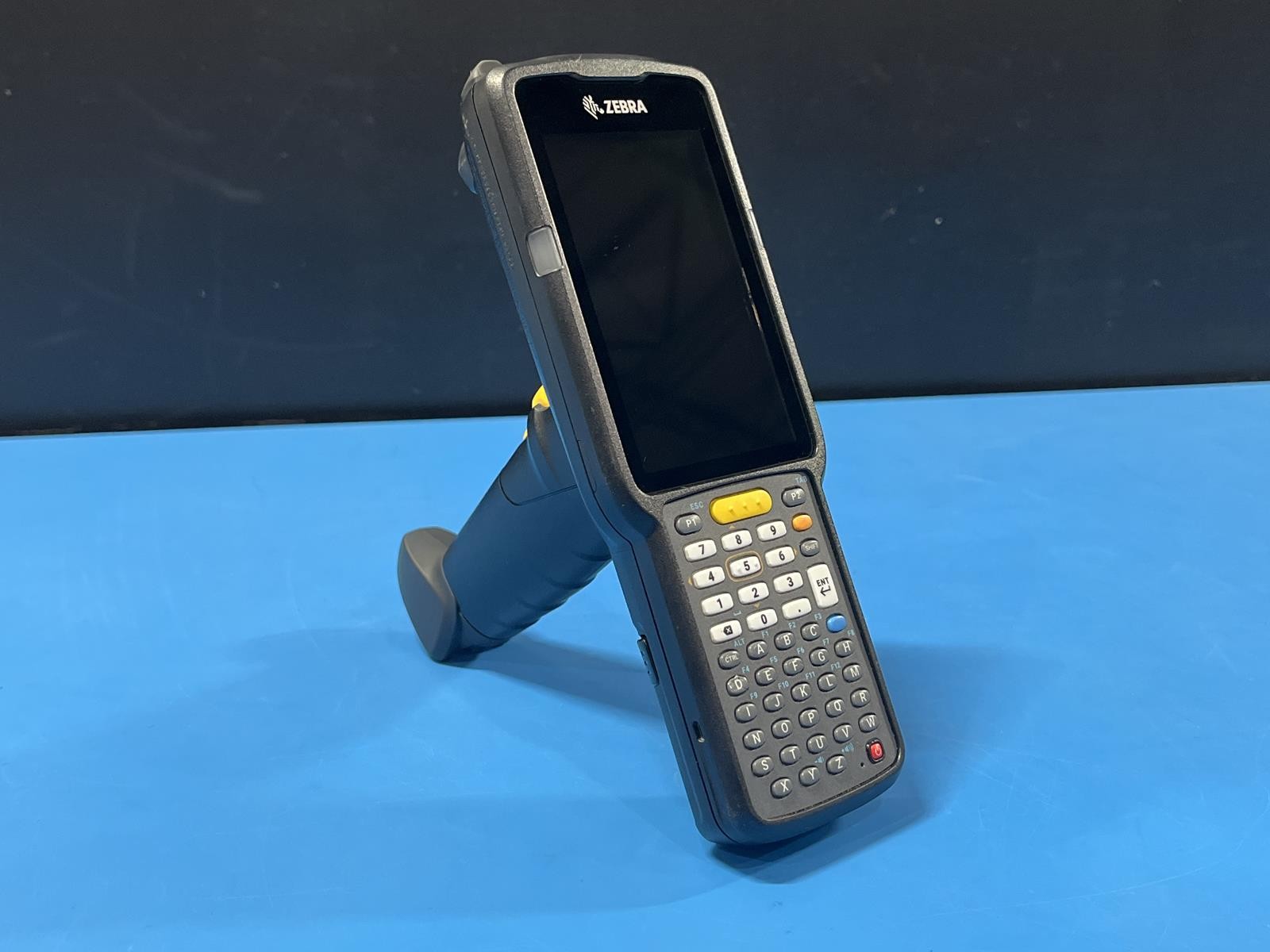 Zebra MC330K-Gi4HG3US Mobile Computer Barcode Scanner NO Battery