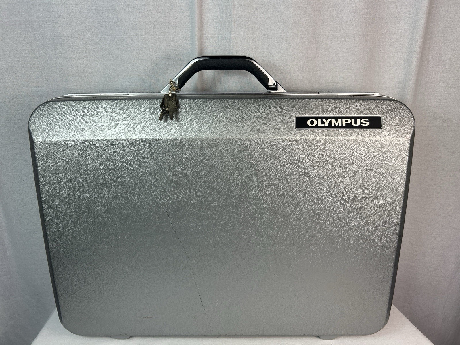 Olympus EVIS JF-100 Duodenoscope Hard Locking Carry Case with Keys