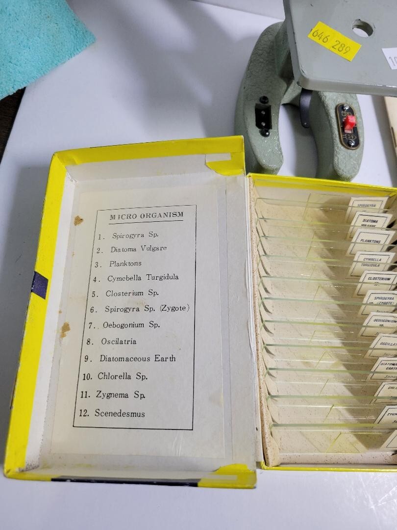 Vintage Sears Microscope #6366 & Milben Prepared Slides Micro-Organisms