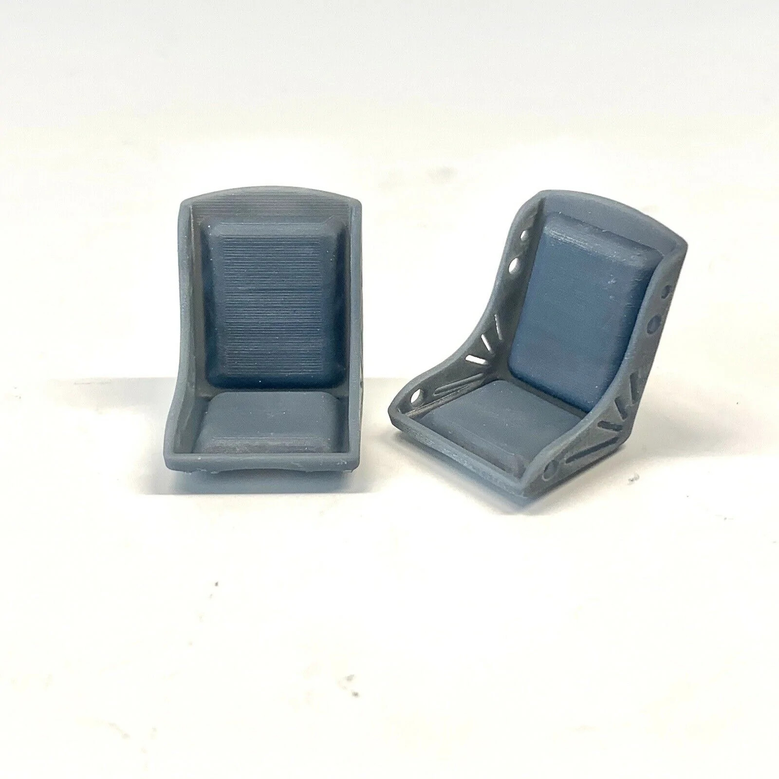 Set of Bomber Seats for Hot Rods (Select your style) 1/24 1/25