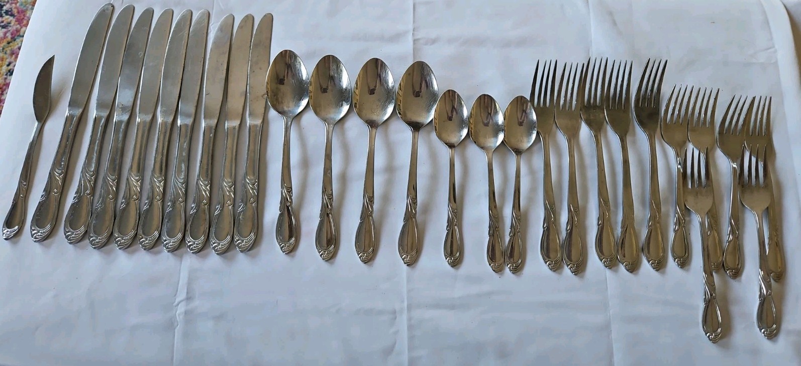 Farberware Majestic Stainless Flatware 28 Pieces Fork Spoon Knives Butter Knife