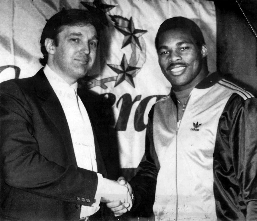 DONALD TRUMP HERSCHEL WALKER 8X10 PHOTO PICTURE FOOTBALL