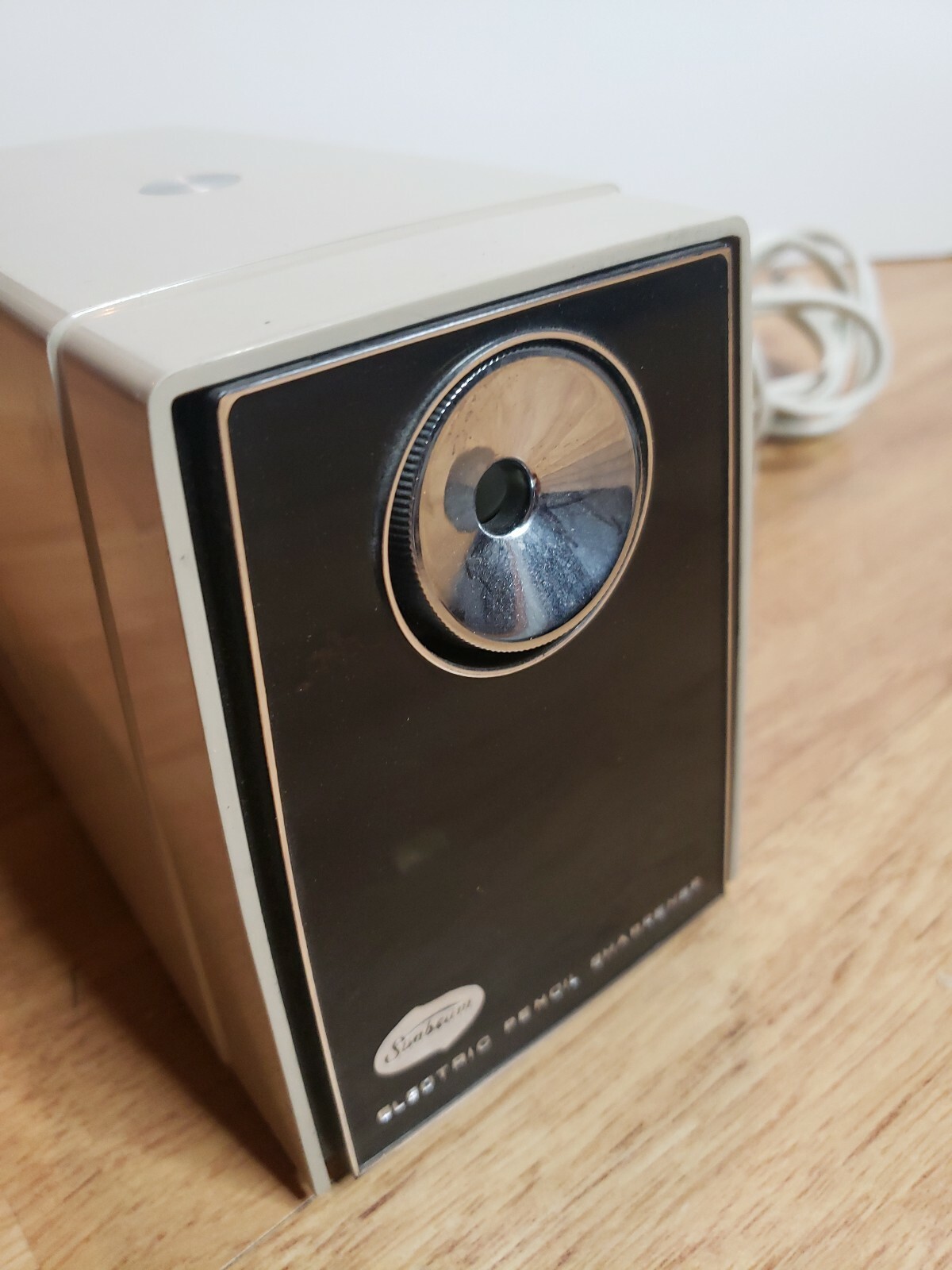 Vintage SUNBEAM Electric Pencil Sharpener Model ES-C B1324