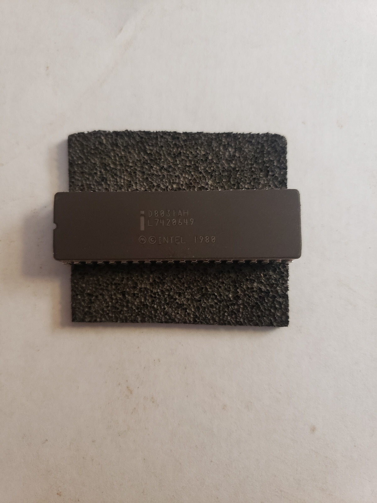 D8031AH MICROPROCESSOR