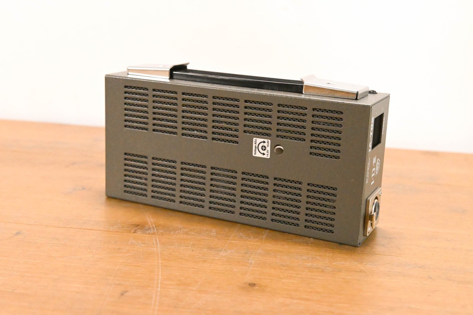 IDX System Technology IA-70a Single-Channel DC Power Supply CG01V5H
