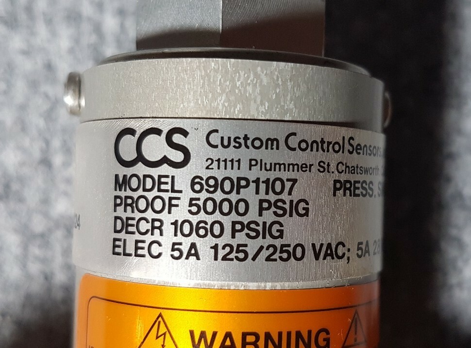 Custom Control Sensor CCS 960P1107 Druckschalter Kontrolle Sensoren