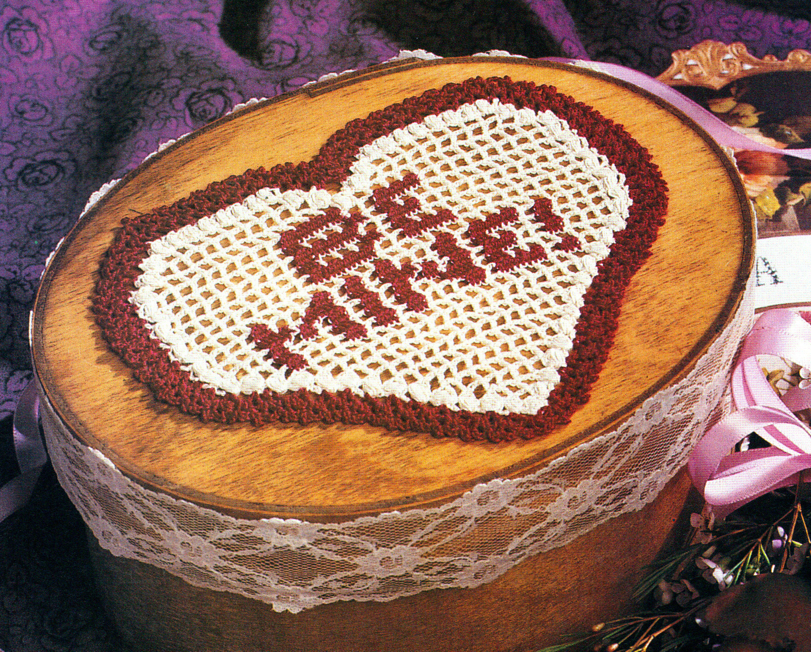 VALENTINE Be Mine Doily/Applique/CROCHET PATTERN INSTRUCTIONS ONLY