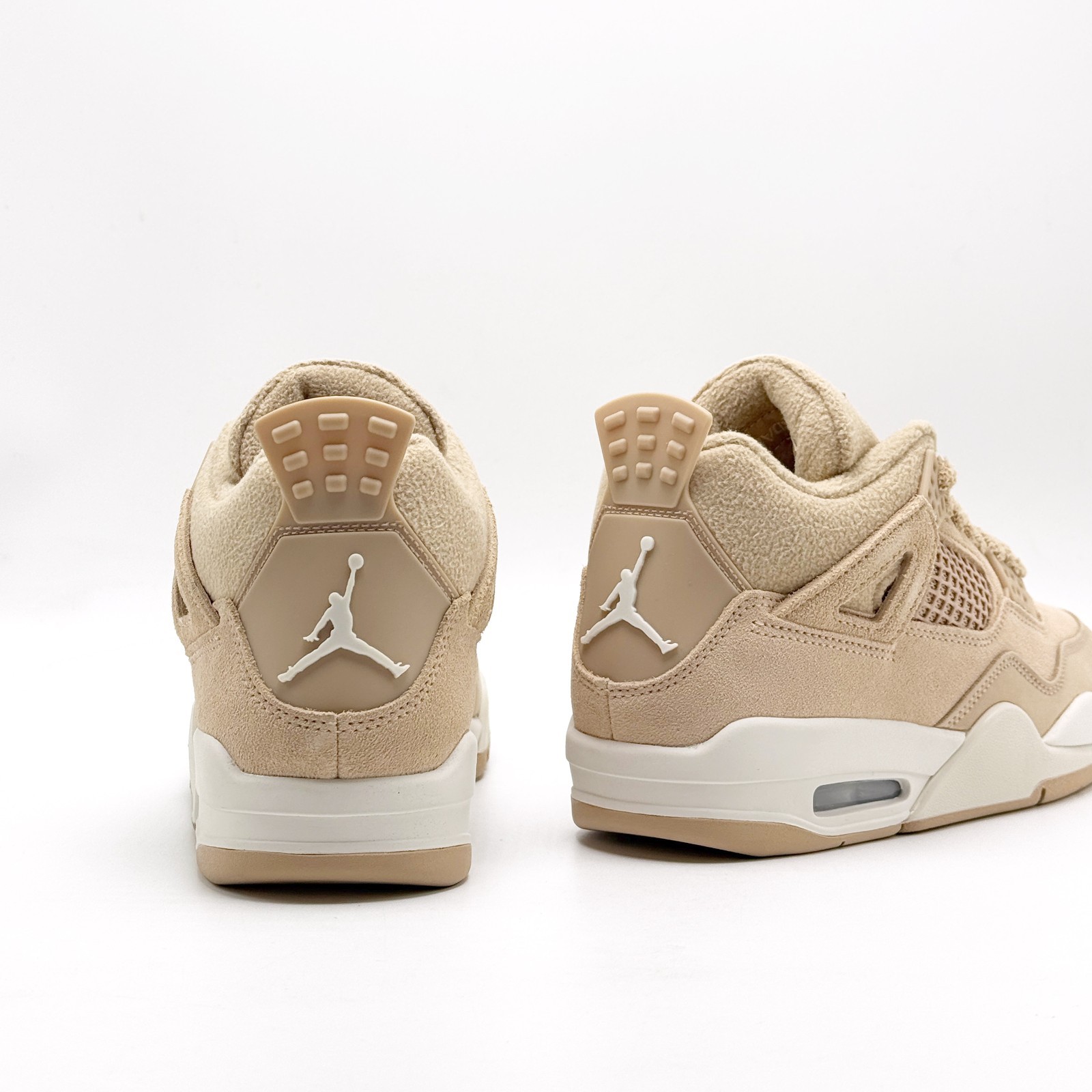 *NEW* WOMEN NIKE AIR JORDAN 4 RETRO HEMP / LIGHT OREWOOD BROWN (HV0823 200) 👍