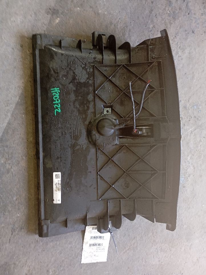 TESLA Y 2021 Air Shutter 4172299