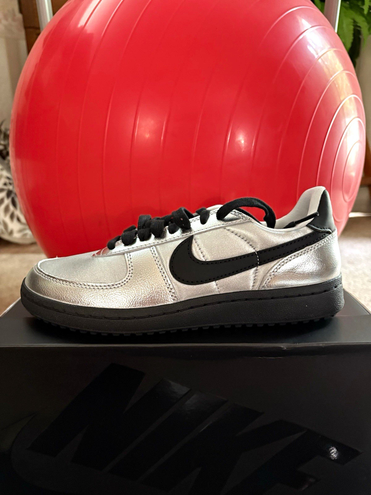 Nike Cortez Low Top Leather Lace-Up Sneaker Silver/Black Unisex Adults