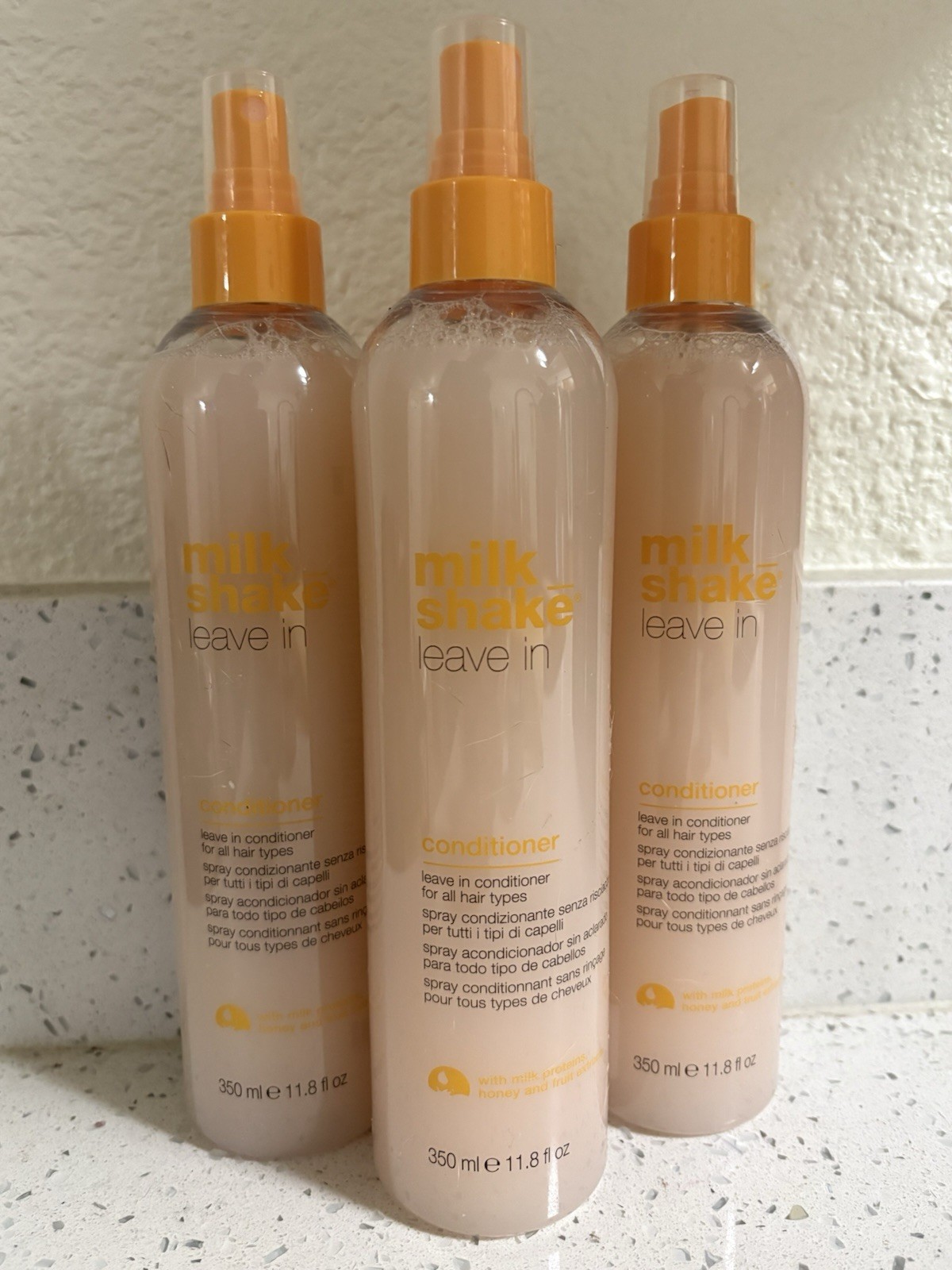 New MILK_SHAKE Leave In Conditioner for all hair types 11.8 fl oz spray bottle