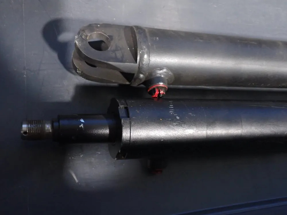 HYDRAULIC CYLINDERS 08250561991