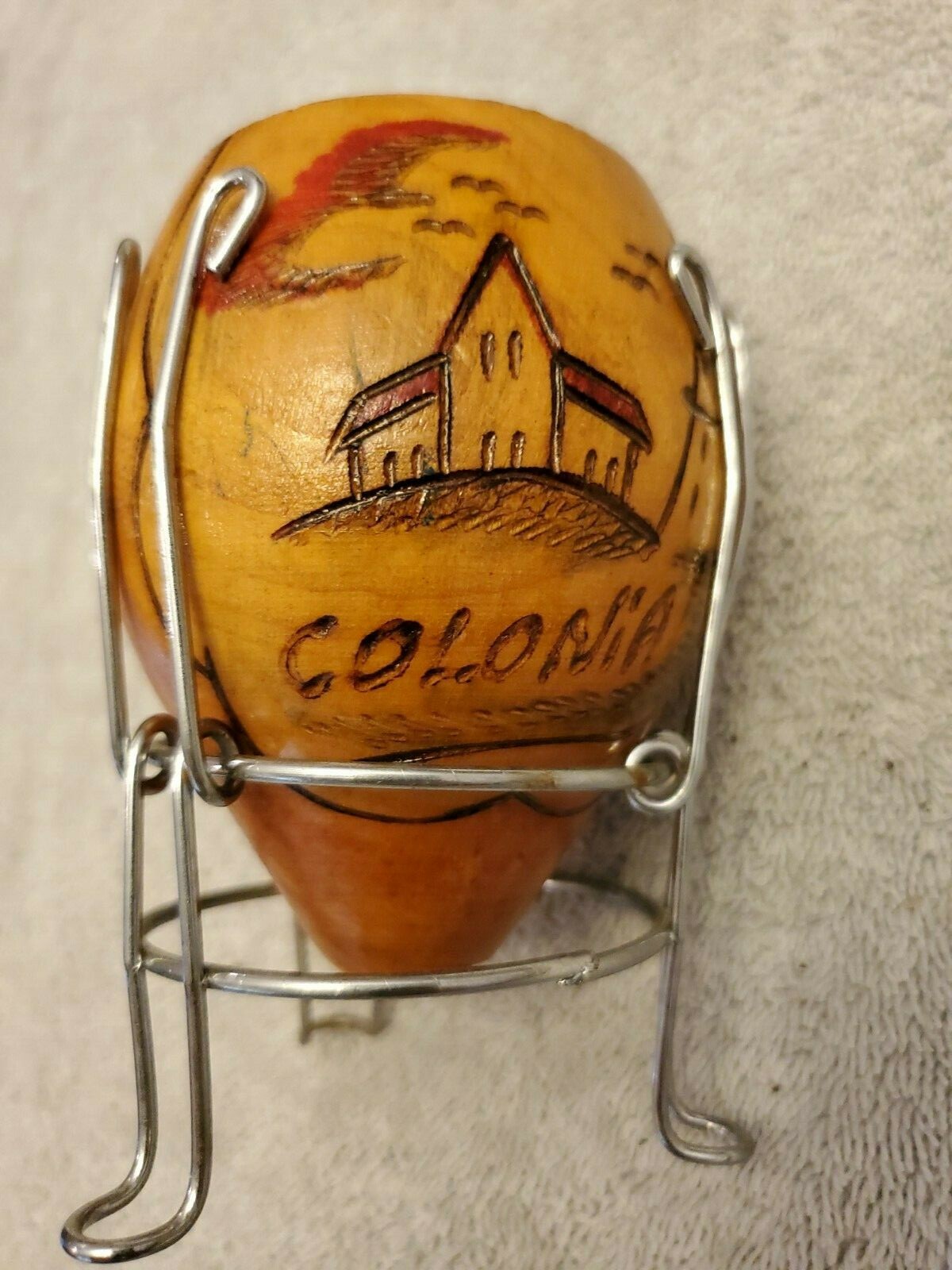 Colonia Gourd in stand