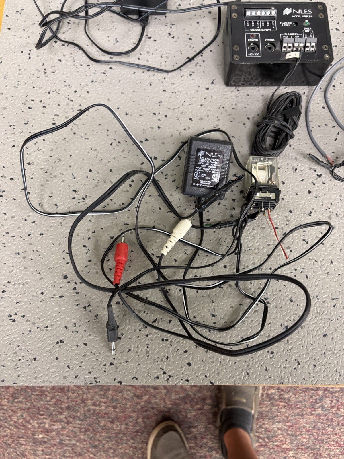 Niles Model IRP2+ With Ac Adapter Power Cords