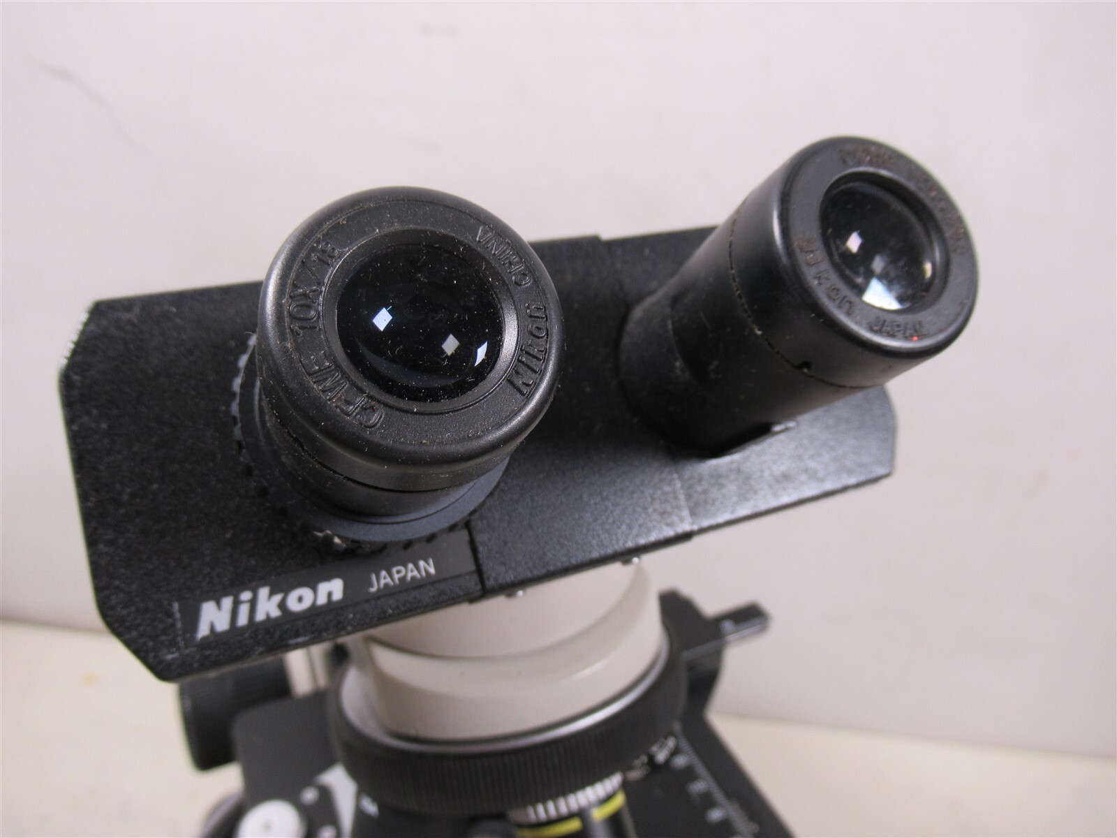Nikon YS2-T Alphaphot Binocular Microscope w/ Eyepieces & 3 Objective Lenses