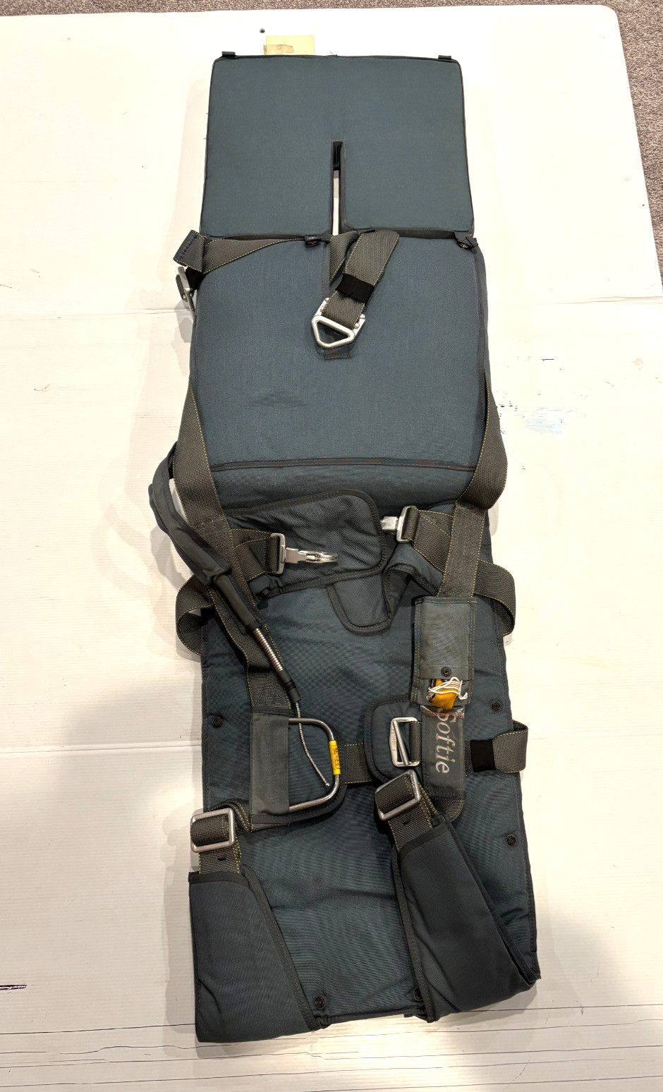 PARA-PHERNALIA  SOFTIE SEATPACK PARACHUTE CANOPY, HARNESS AND CONTAINER SYSTEM