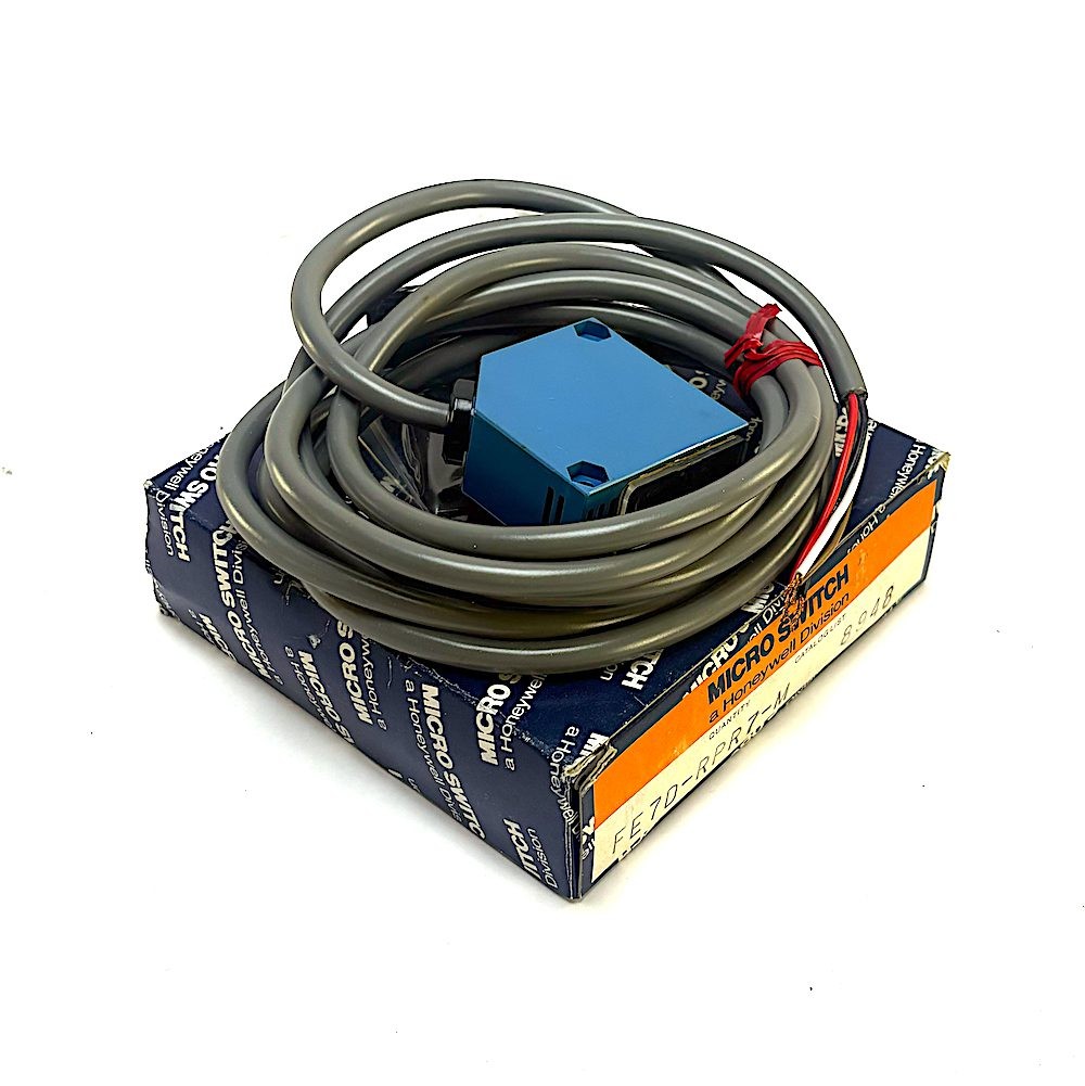Micro Switch FE7D-RPR7-M Photoelectric Module (New)