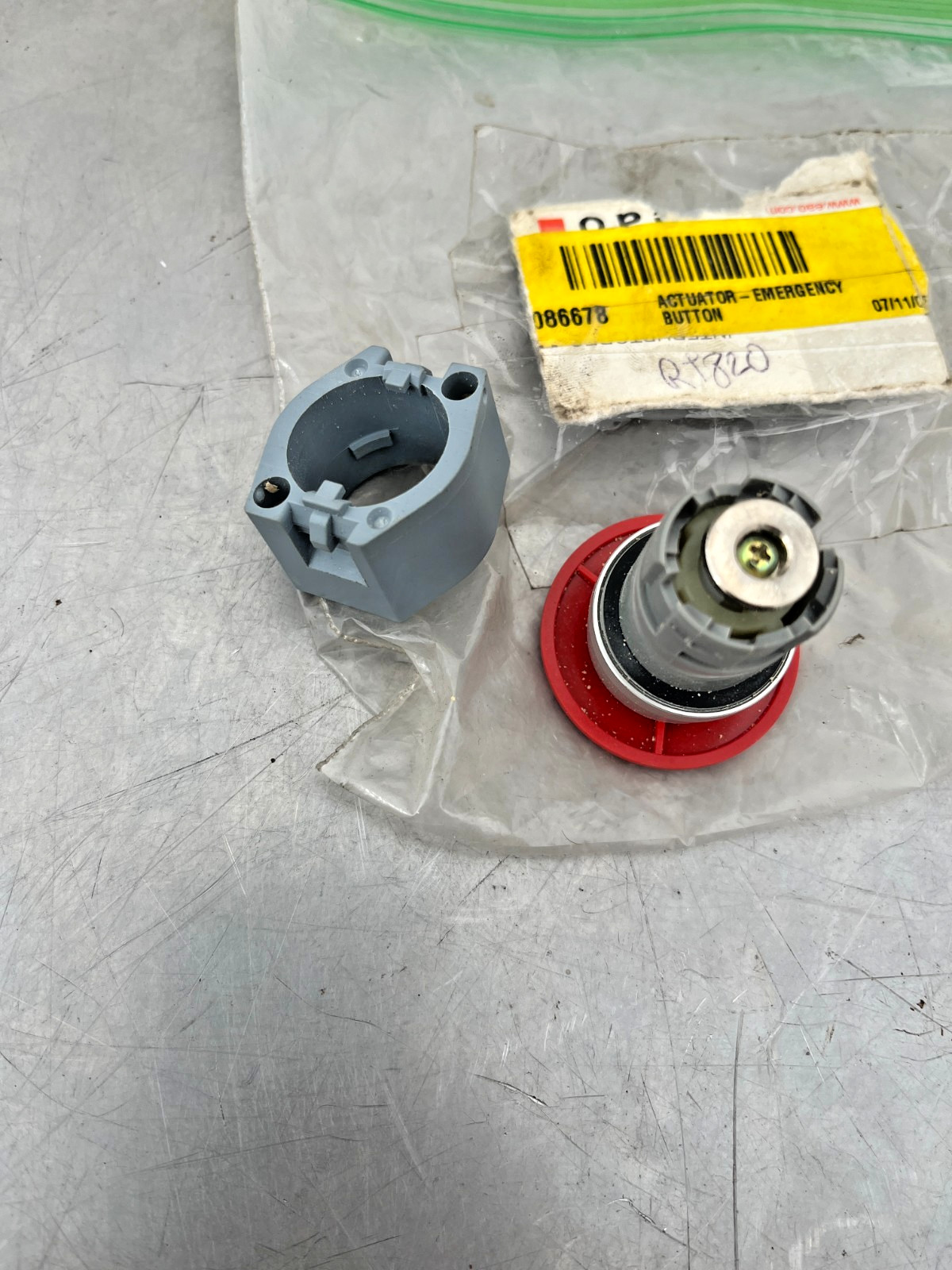 0086678 OEM WACKER NEUSON Emergency BUTTON ACTUATOR RT820