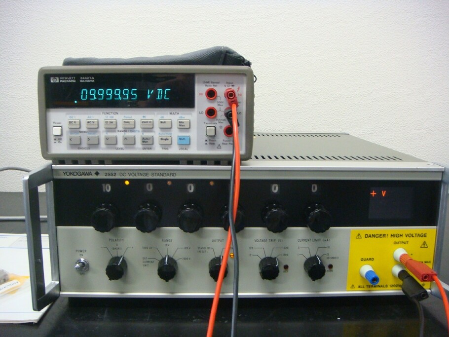YOKOGAWA 2552-12 1200V 25mA DC Standard Source
