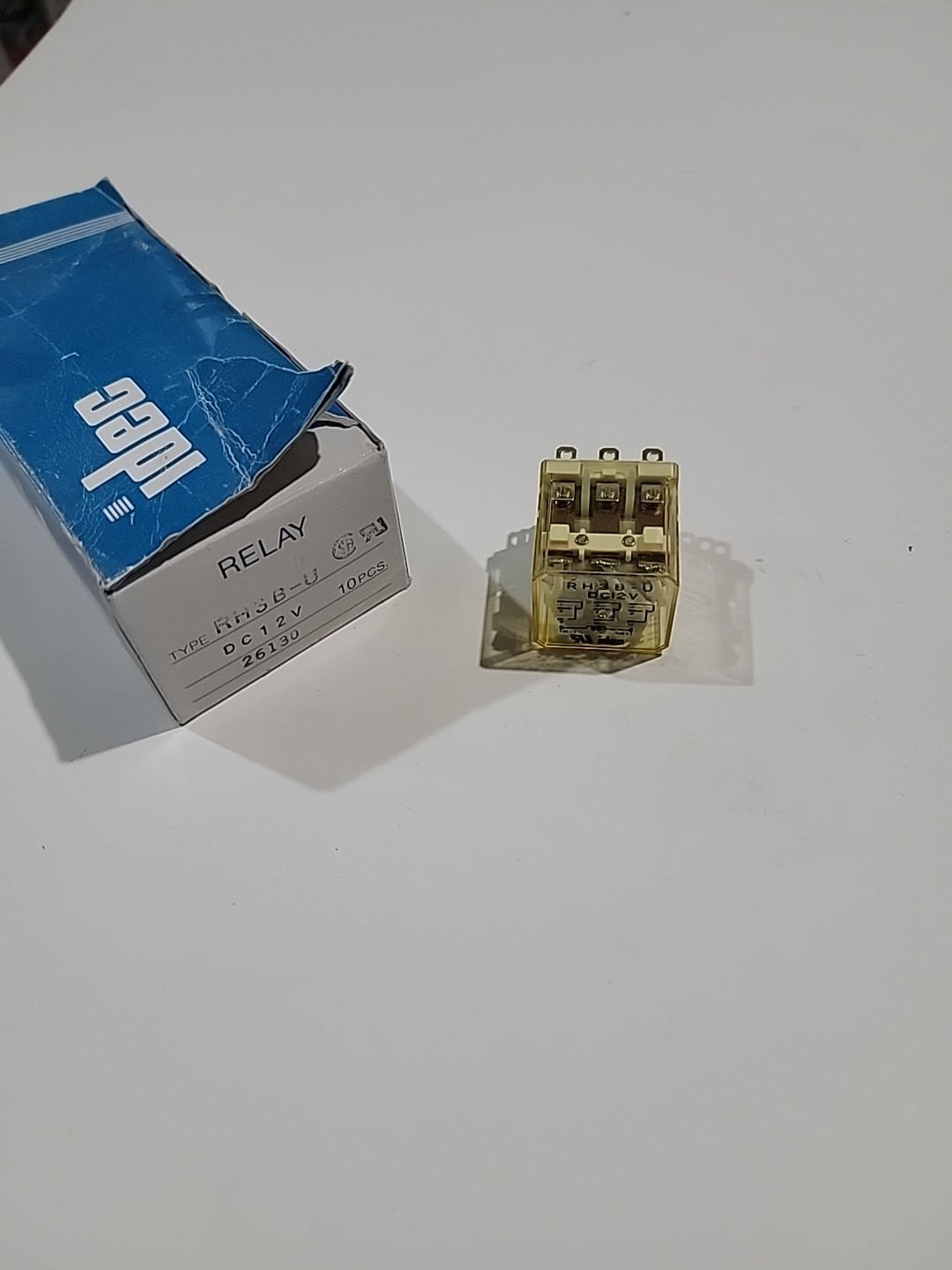 IDEC RH3B-UDC12V / RH3BUDC12V (BRAND NEW)