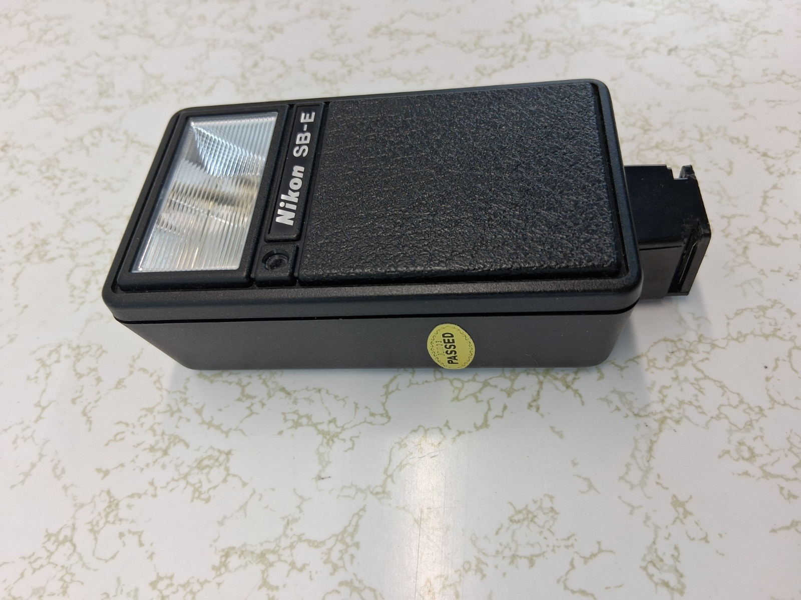 Vintage Nikon Speedlight SB-E Flash W/Original Ss-10 Nikon Case TESTED & WORKS