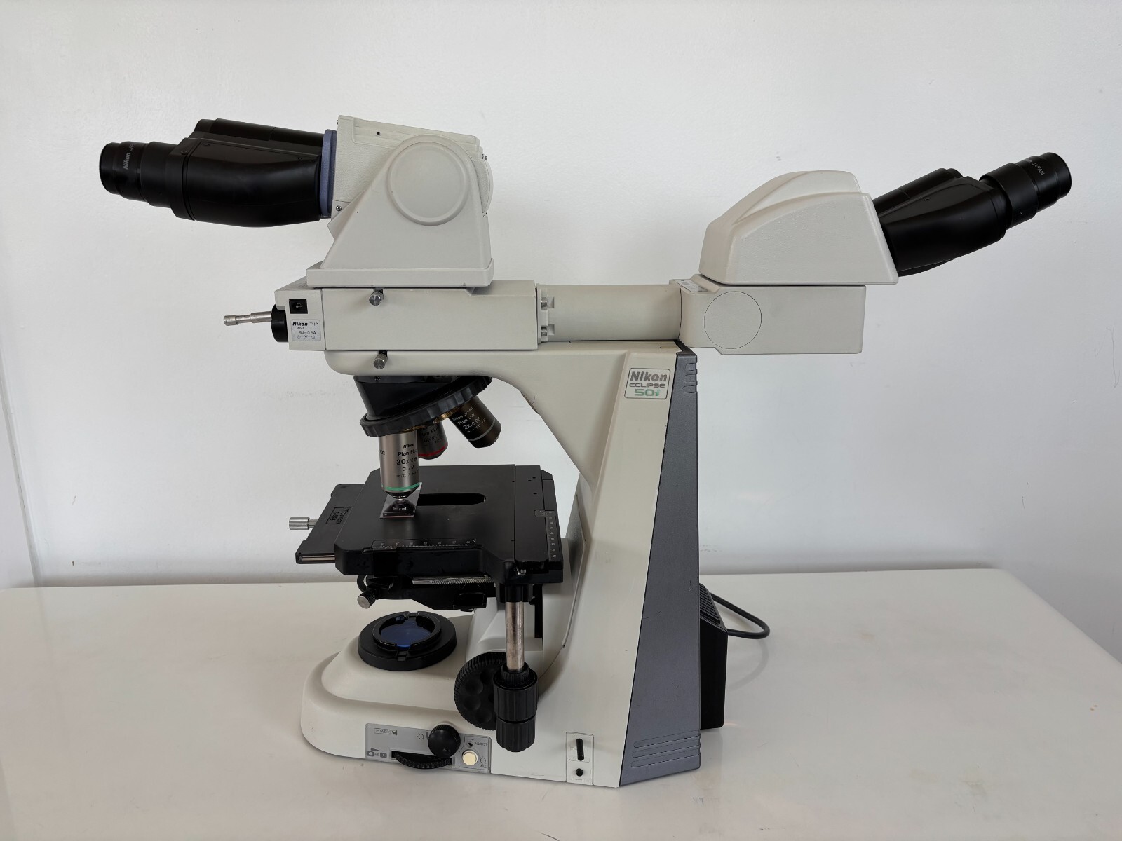 Nikon Eclipse 50i Microscope with 2X, 4X Fl, 20X Fl. Swing Condenser Dual Heads
