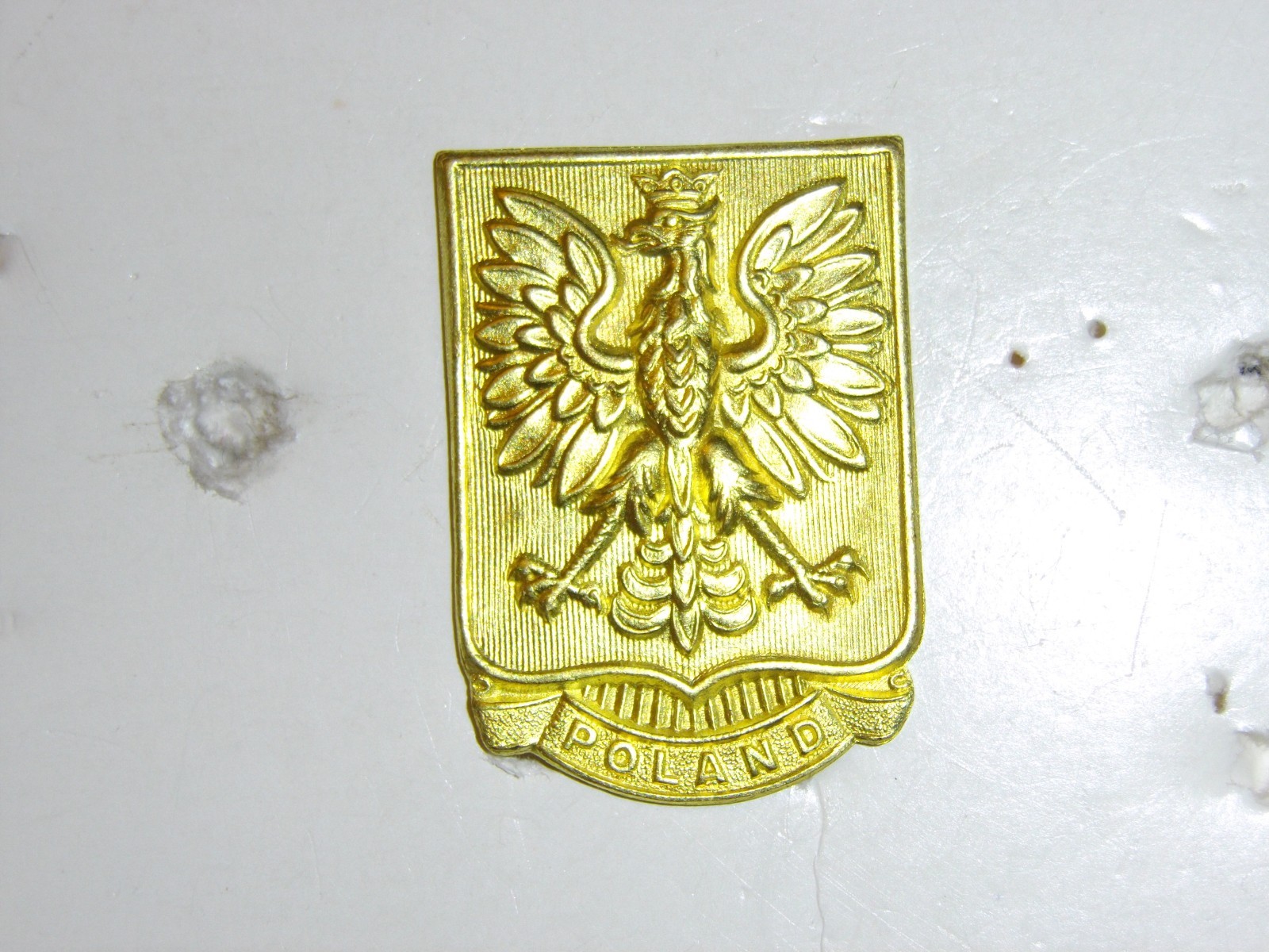 b1115  WW 2 Polish Poland Army EM Cap Badge Exile England 1940-45 metal IR17A