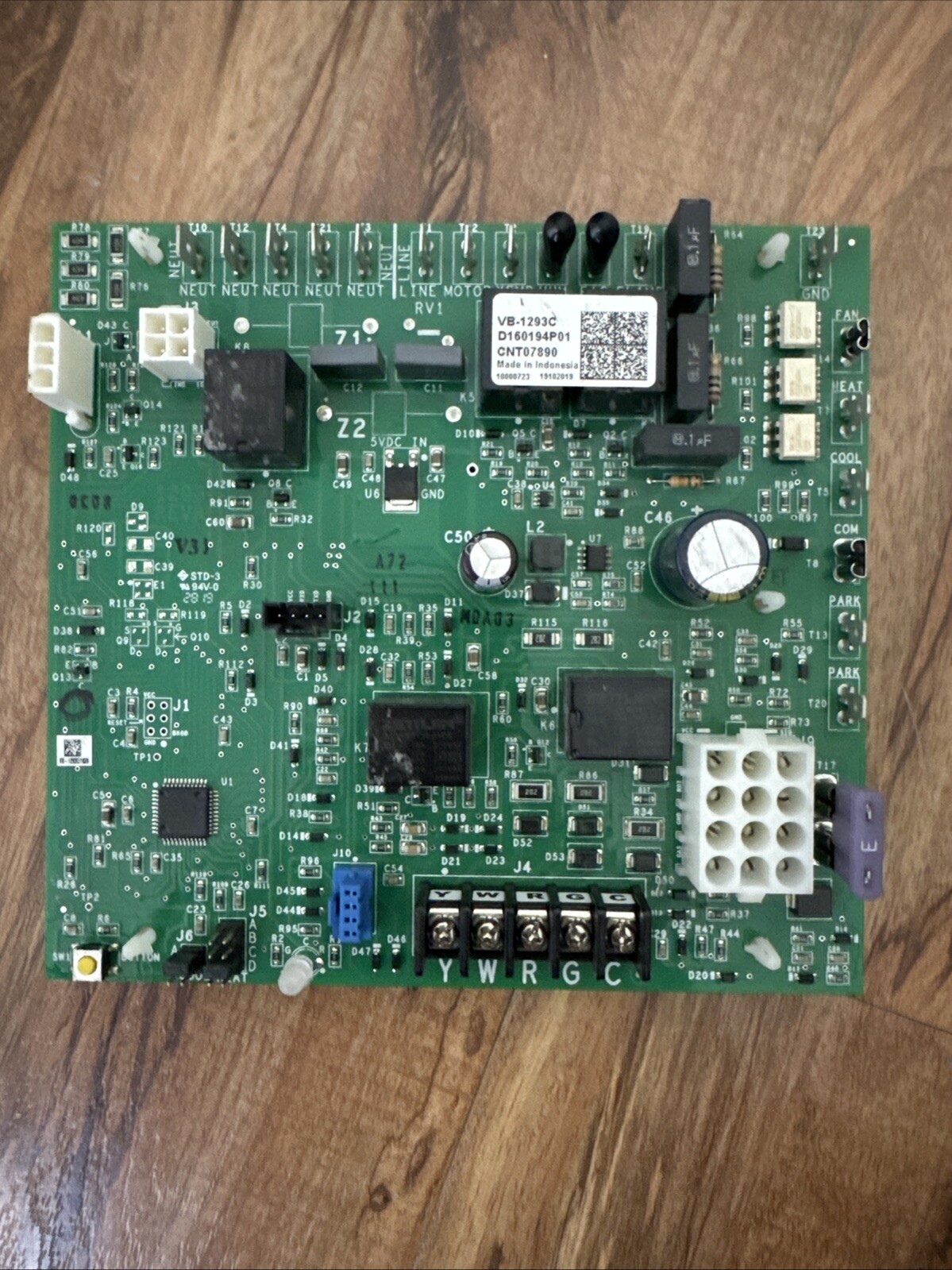Goodman Amana D160194P01 Furnace Control Circuit Board VB-1293C
