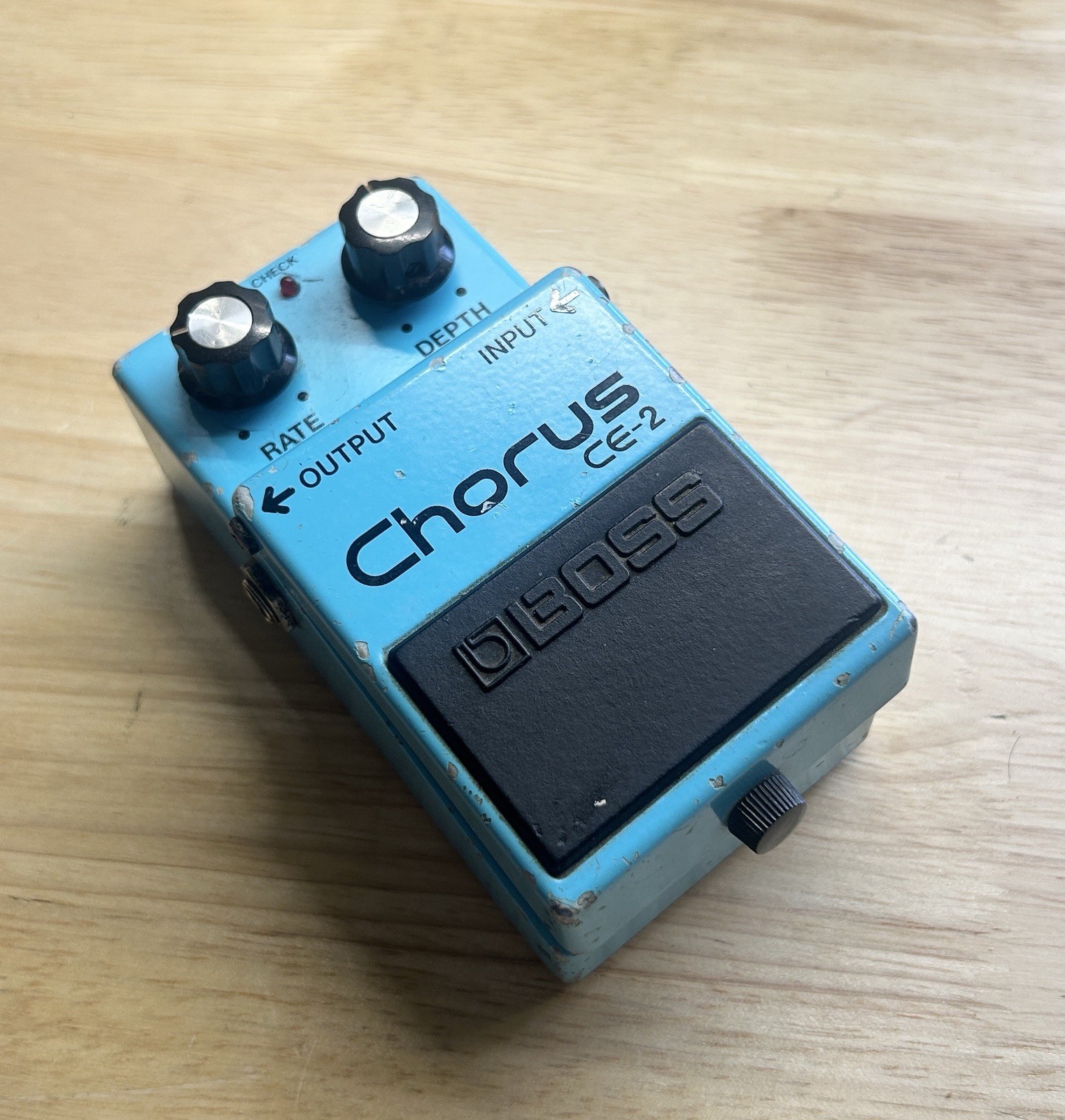 Boss 1980s CE-2 Chorus Guitar Effects Pedal Made In Japan Black Label Excellent