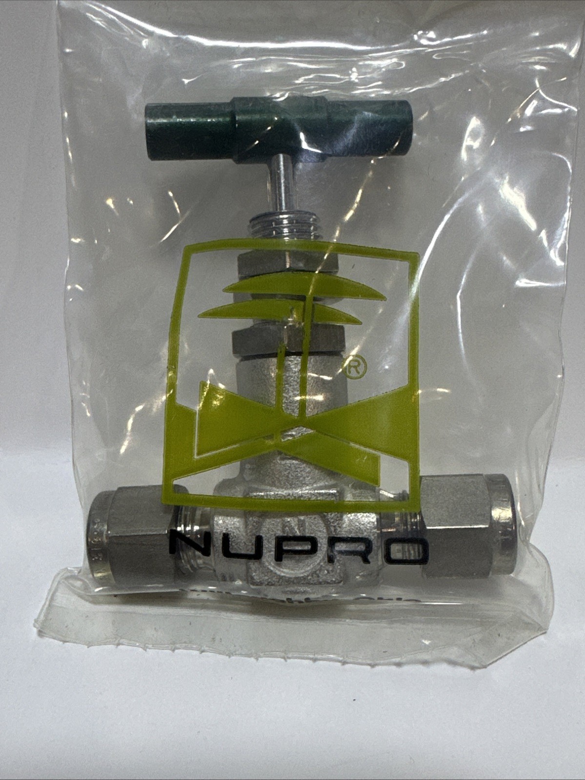 1/4 MNPT x 1/4 Tube 316ss Metering Needle Valve Nupro Swagelok SS-4JB1